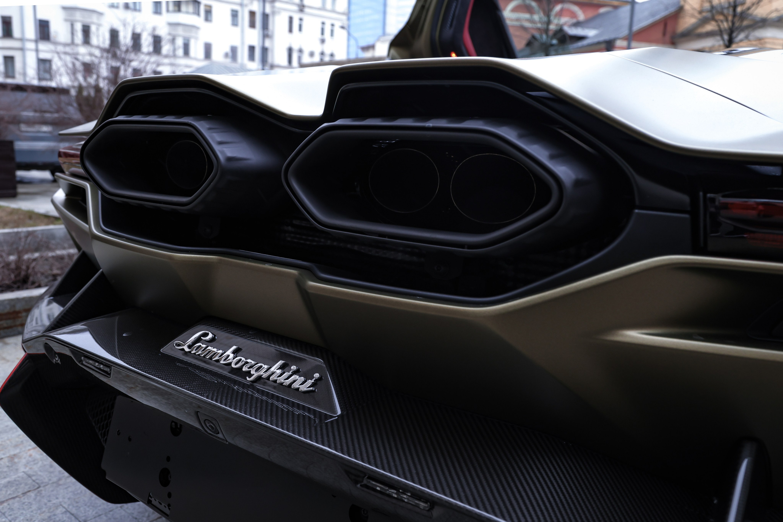 2024 Lamborghini Revuelto 6.5 AMT. Mixturecaptures