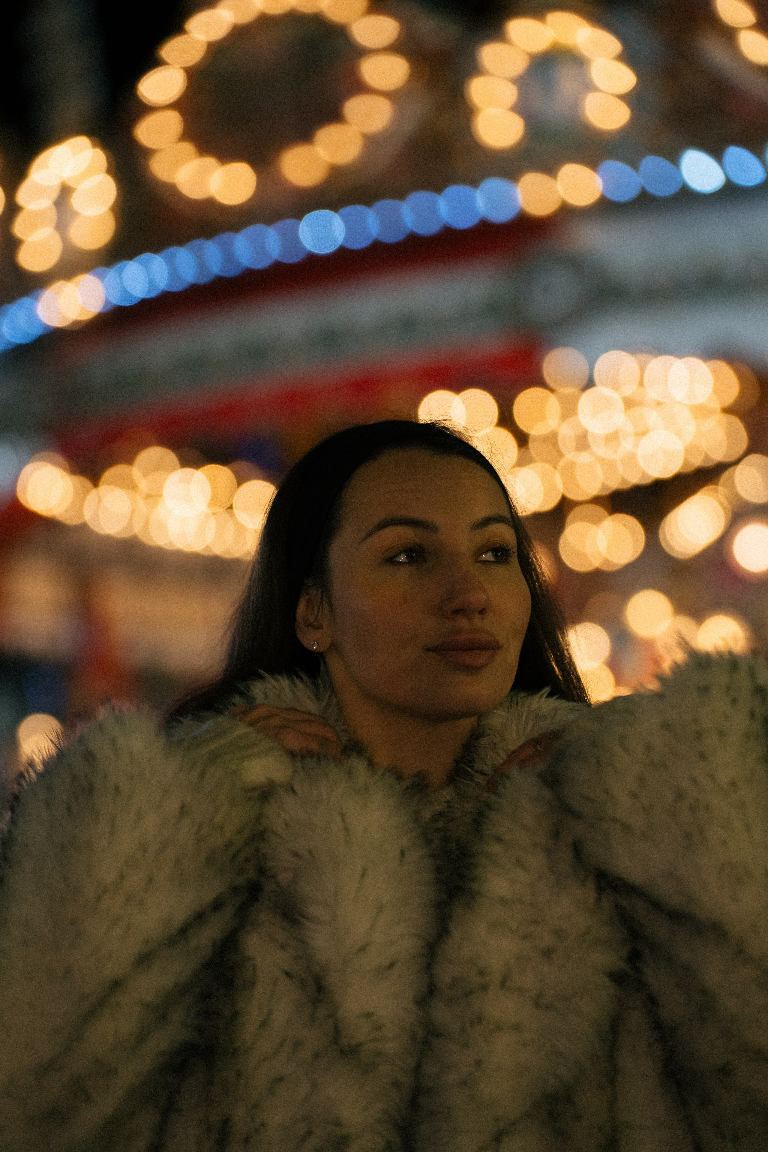 ПРОГУЛКА НА МАНЕЖНОЙ ПЛОЩАДИ ДЛЯ ДЕВУШКИ ПЕРЕД НОВЫМ ГОДОМ (НОВОГОДНЯЯ ФОТОСЕССИИЯ НА МАНЕЖНОЙ ПЛОЩАДИ). Профессиональный фотограф, Санкт-Петербург — Виктория Богомолова