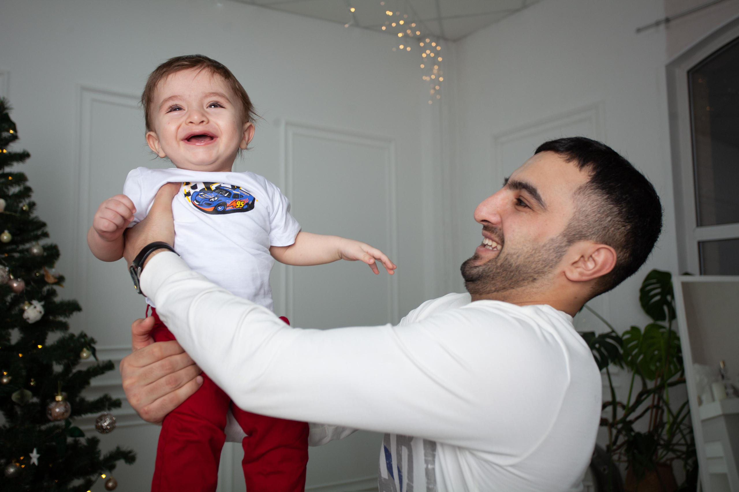 папа малыш  новогодняя фотосессия