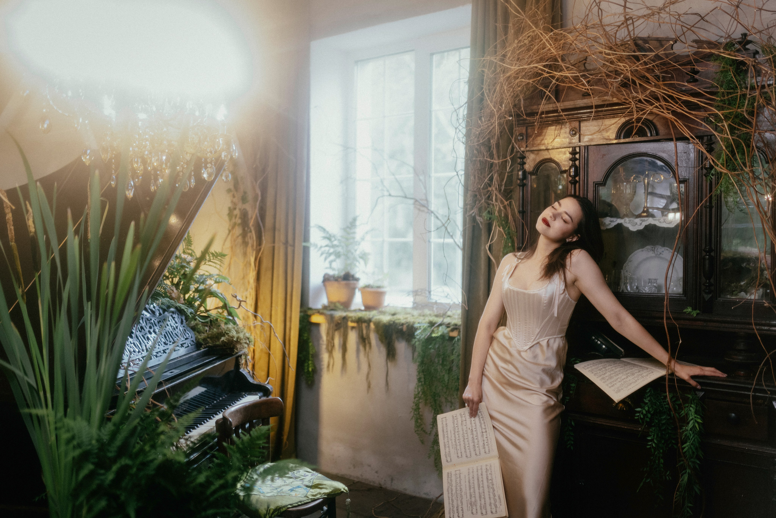 Фотостудия Зачарованный сад в Екатеринбурге — Студия с роялем для незабываемых фотосессий. Фотостудия «Зачарованный Сад» в 20 минутах от центра Екатеринбурга