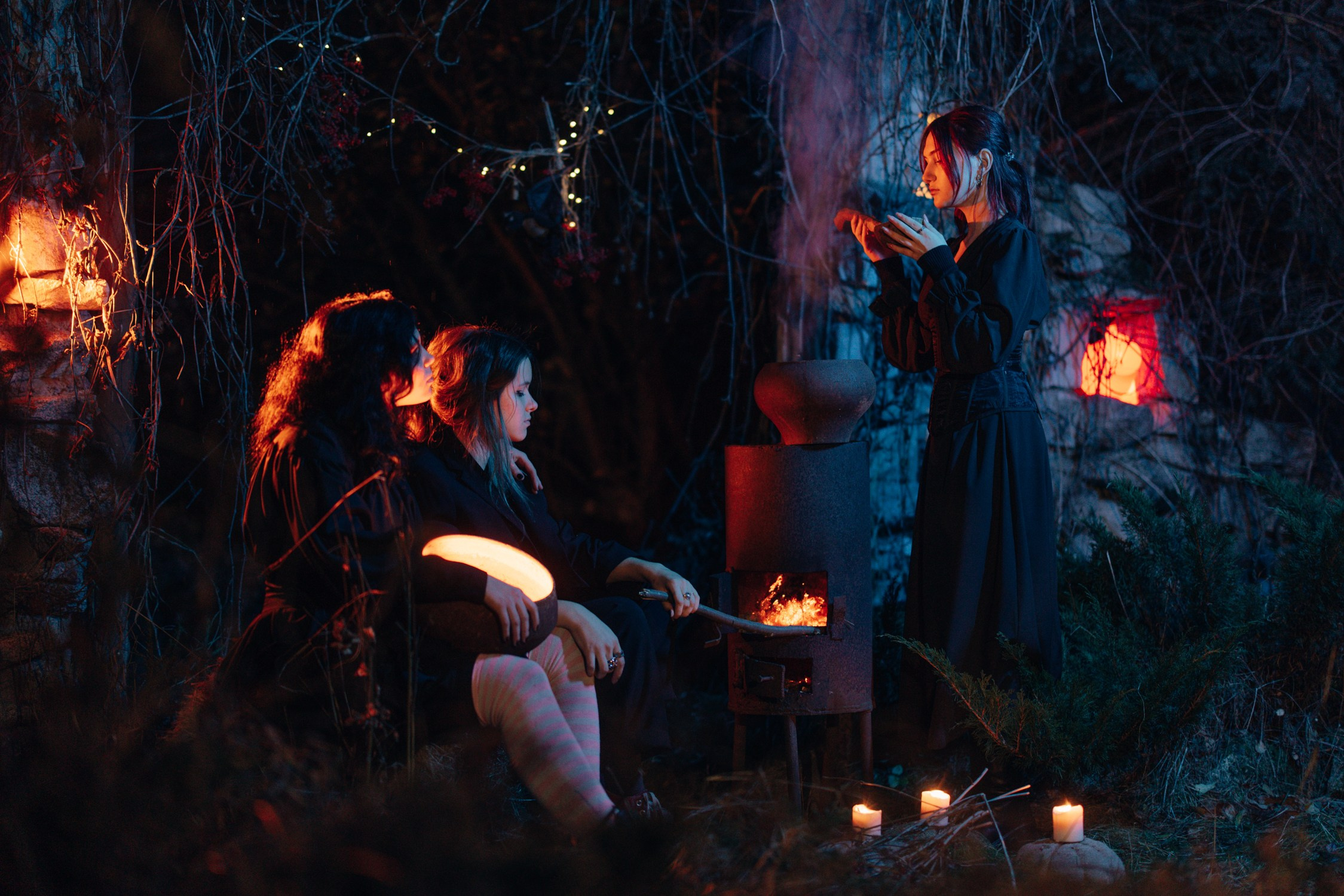 Зал «Сад» фотостудии «Зачарованный Сад» в Екатеринбурге — природная локация для фотосессий. Фотостудия «Зачарованный Сад» в 20 минутах от центра Екатеринбурга