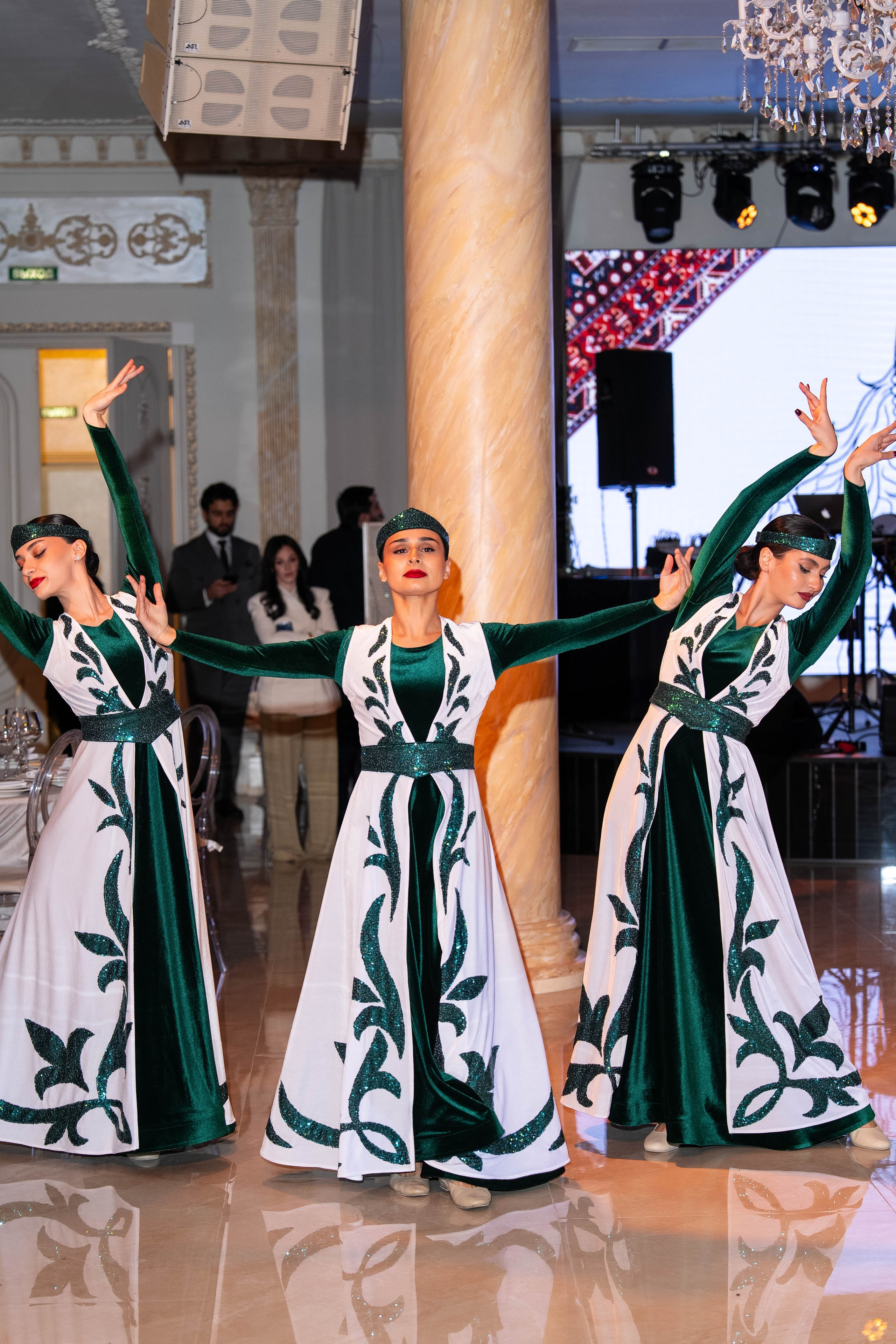 BAGOYAN FUND. Silvii.photo