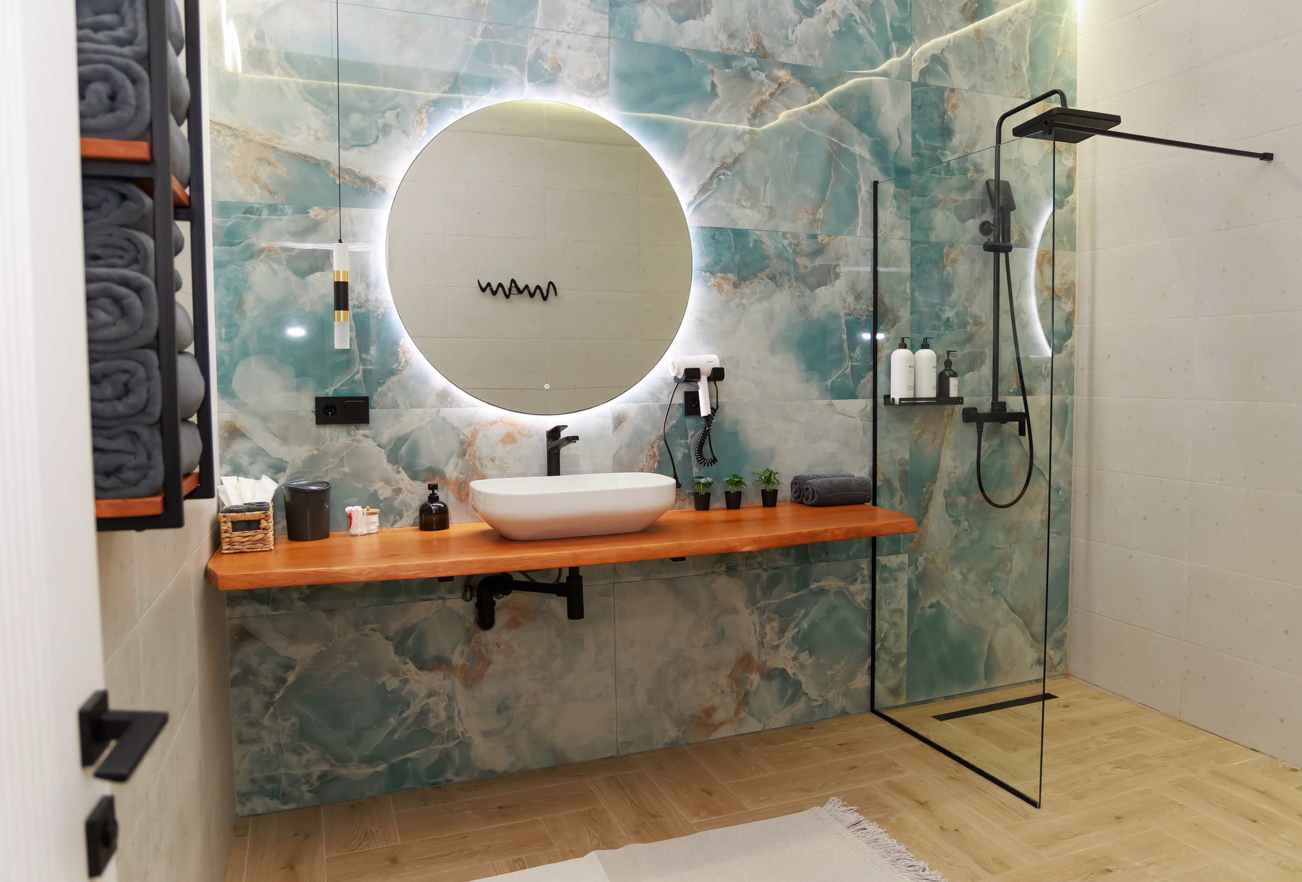 Интерьерная и рекламная съёмка. Свадебный и семейный фотограф в г. Майкопе (выезд по республике и краю)