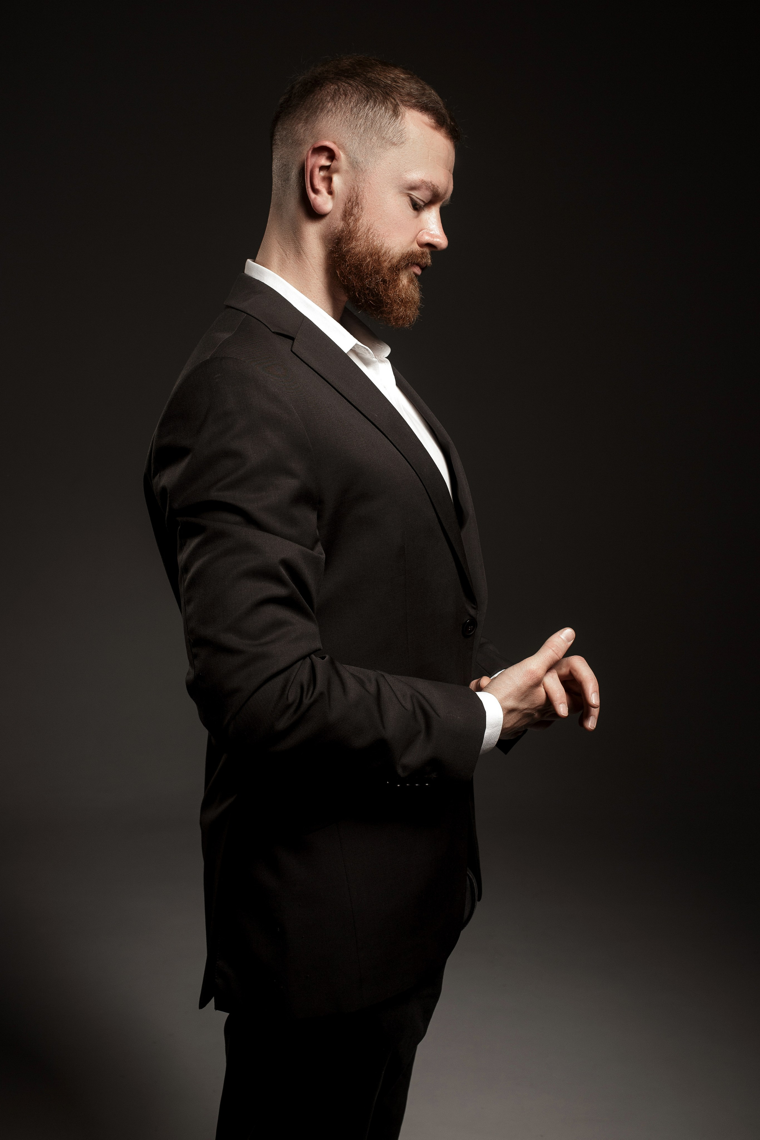 Деловой портрет руководителя для корпоративного сайта