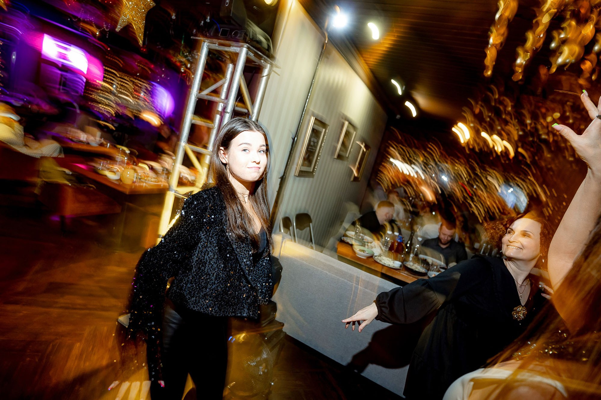 Новый год 2024 в Peoples. Сергей Кошкин. Репортажная и ивент-фотография в Сургуте