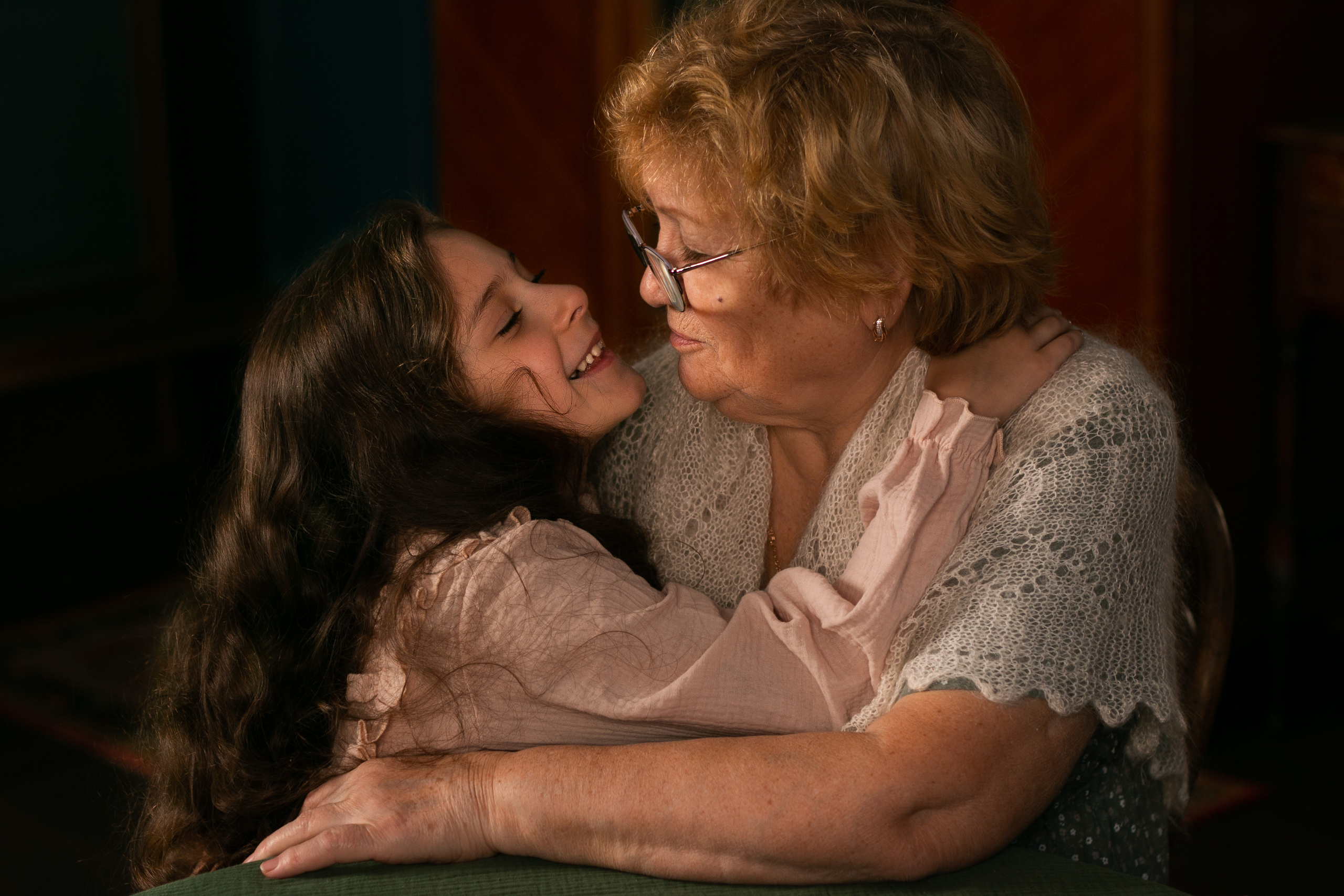 бабушка и внучка