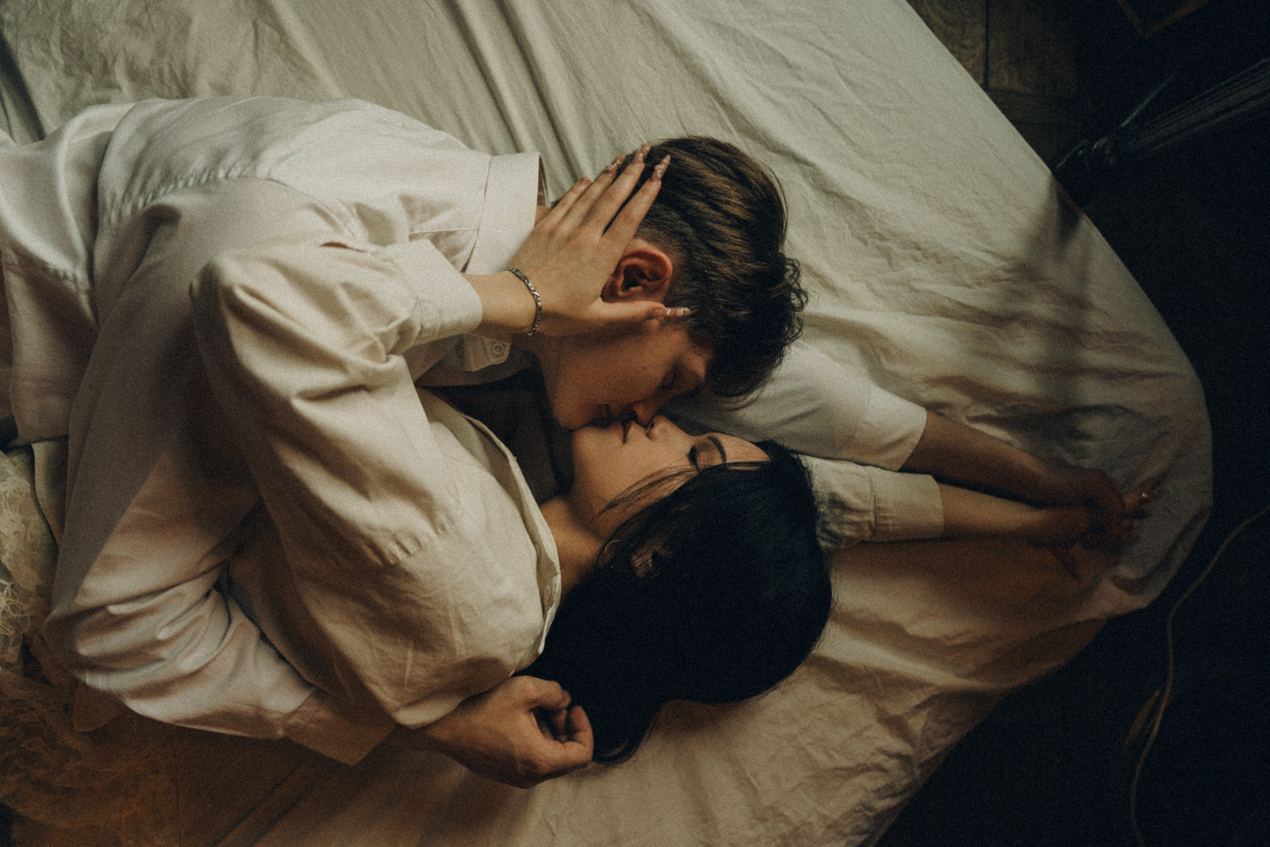 Парная фотосессия в студии. Атмосферная лавстори в квартире. Фотосессия в Санкт-Петербурге.