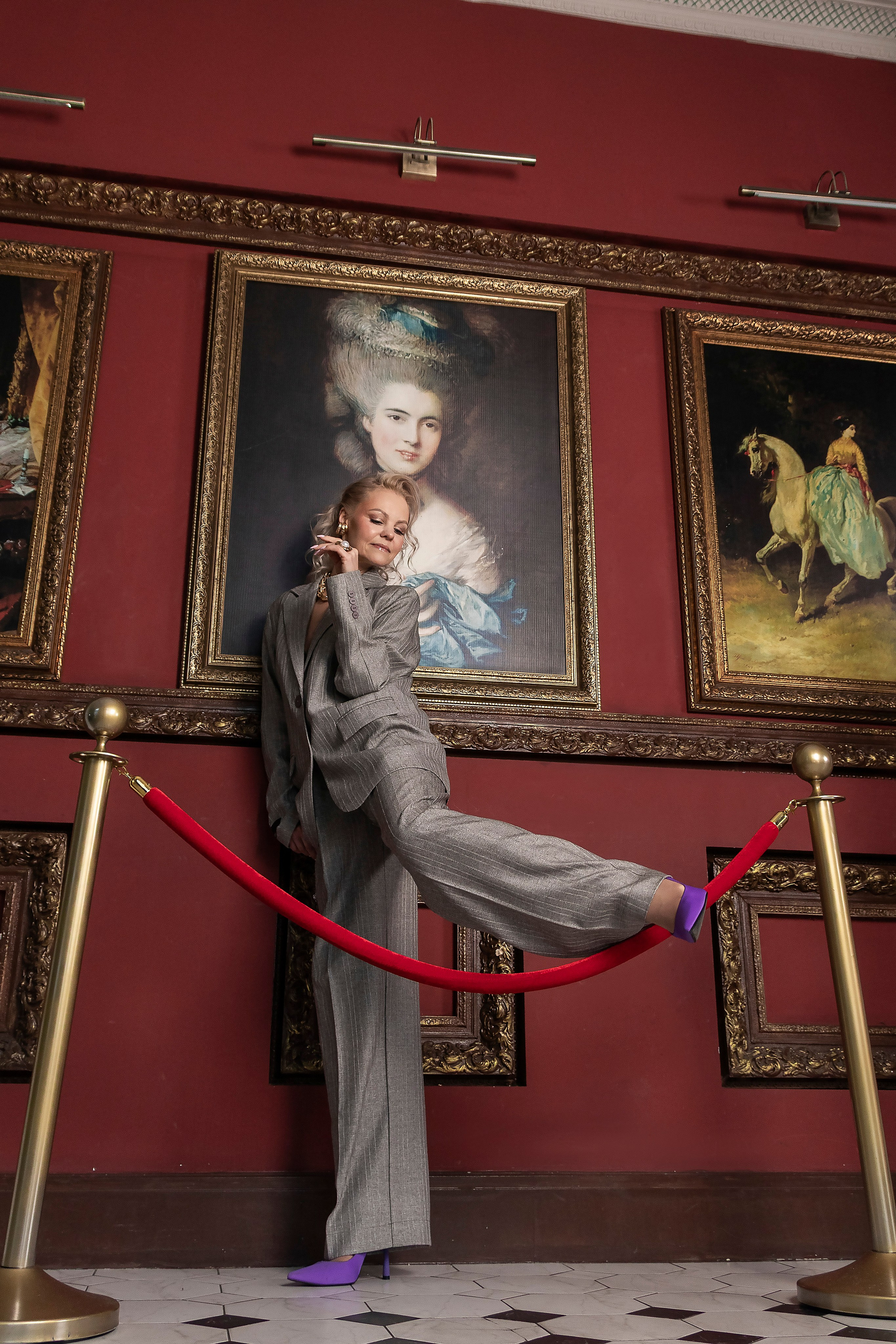 Студийная портретная съемка в журнальном стиле. Портретный фотограф в Санкт-Петербурге Савельева Ольга