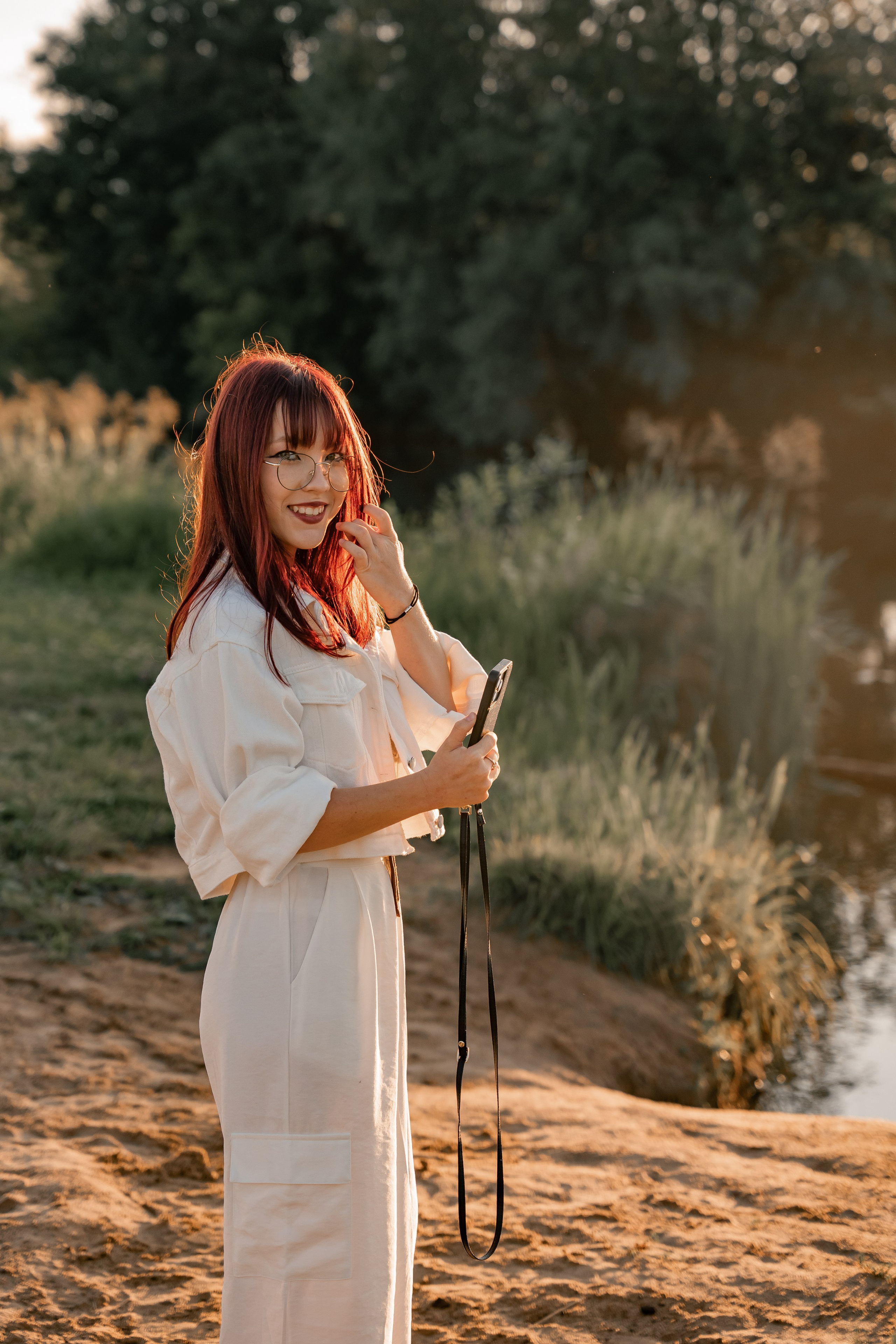 Семья закат улыбки смех