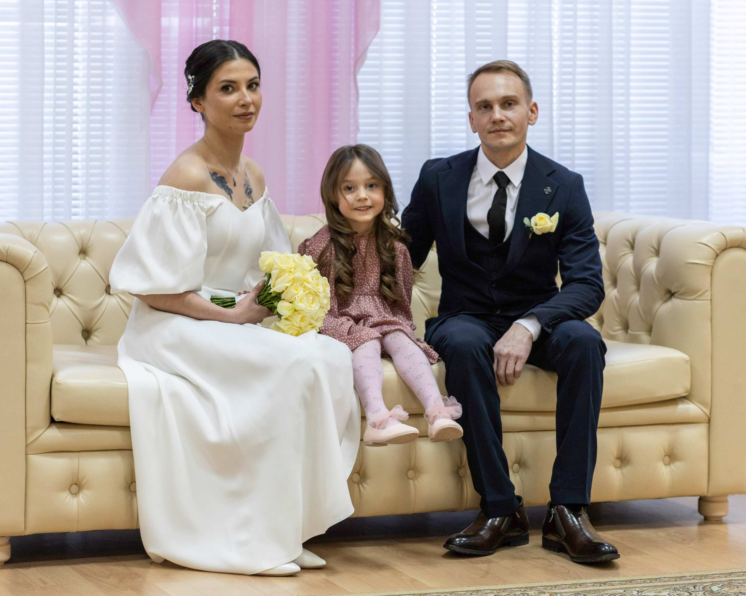 Свадьба, роспись в ЗАГСе, венчание, крещение, выписка из роддома — фотосъёмка. Визуальная упаковка брендов и проектов через фото и видеопроизводство