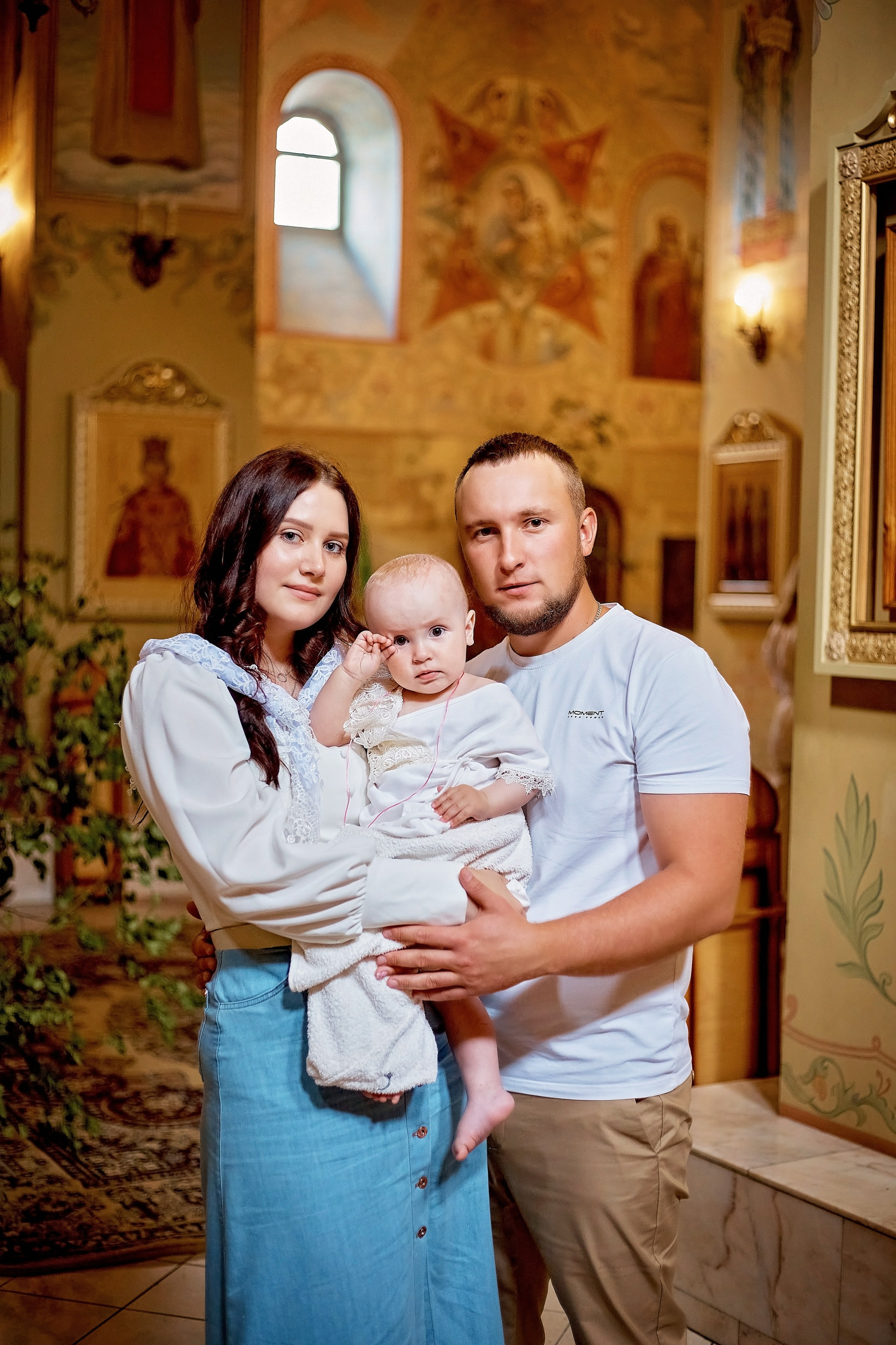 Таинство Крещения Алеси в Иоанно-Богословском храме. Фотограф на Крещение и Венчание в Барнауле