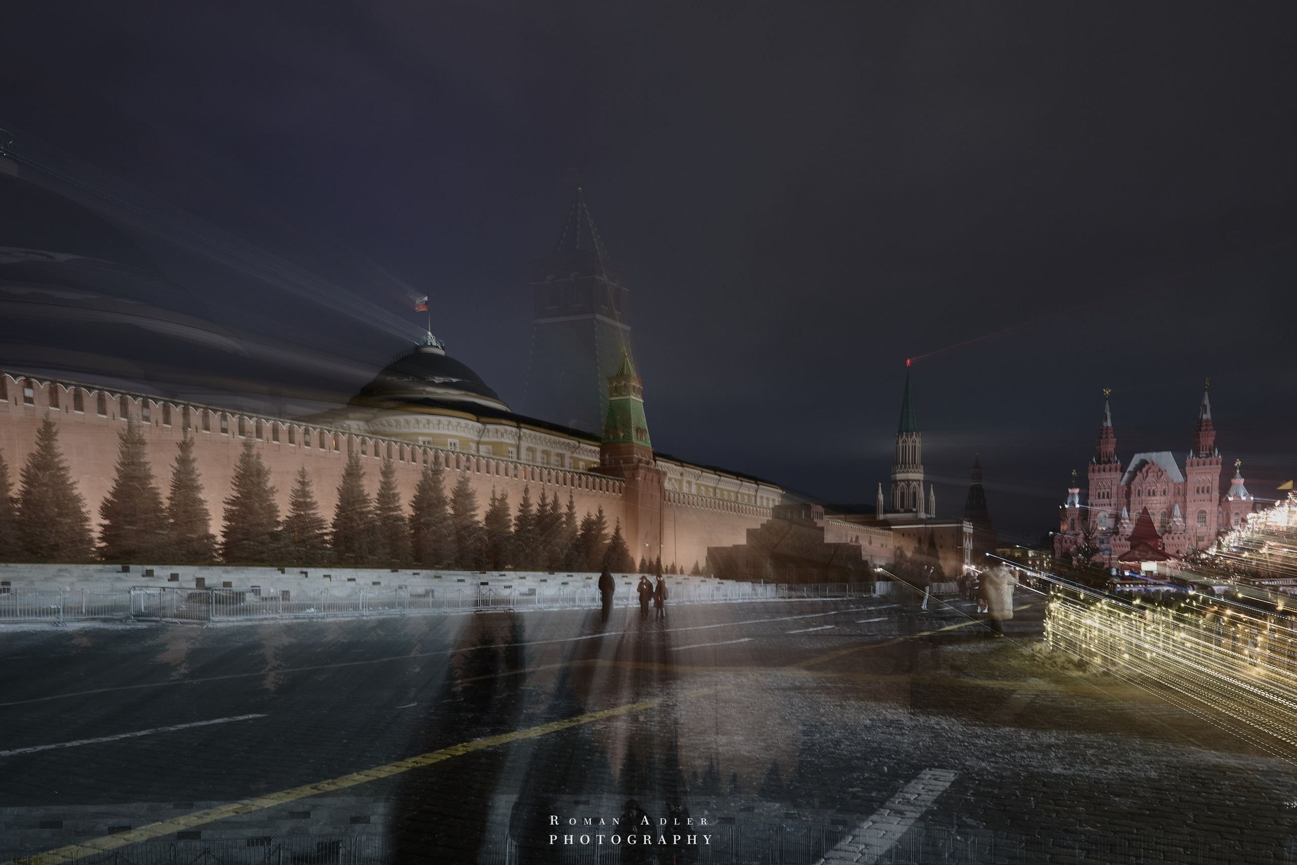 Новогодняя ночная Москва 2025. Фотограф Роман Адлер