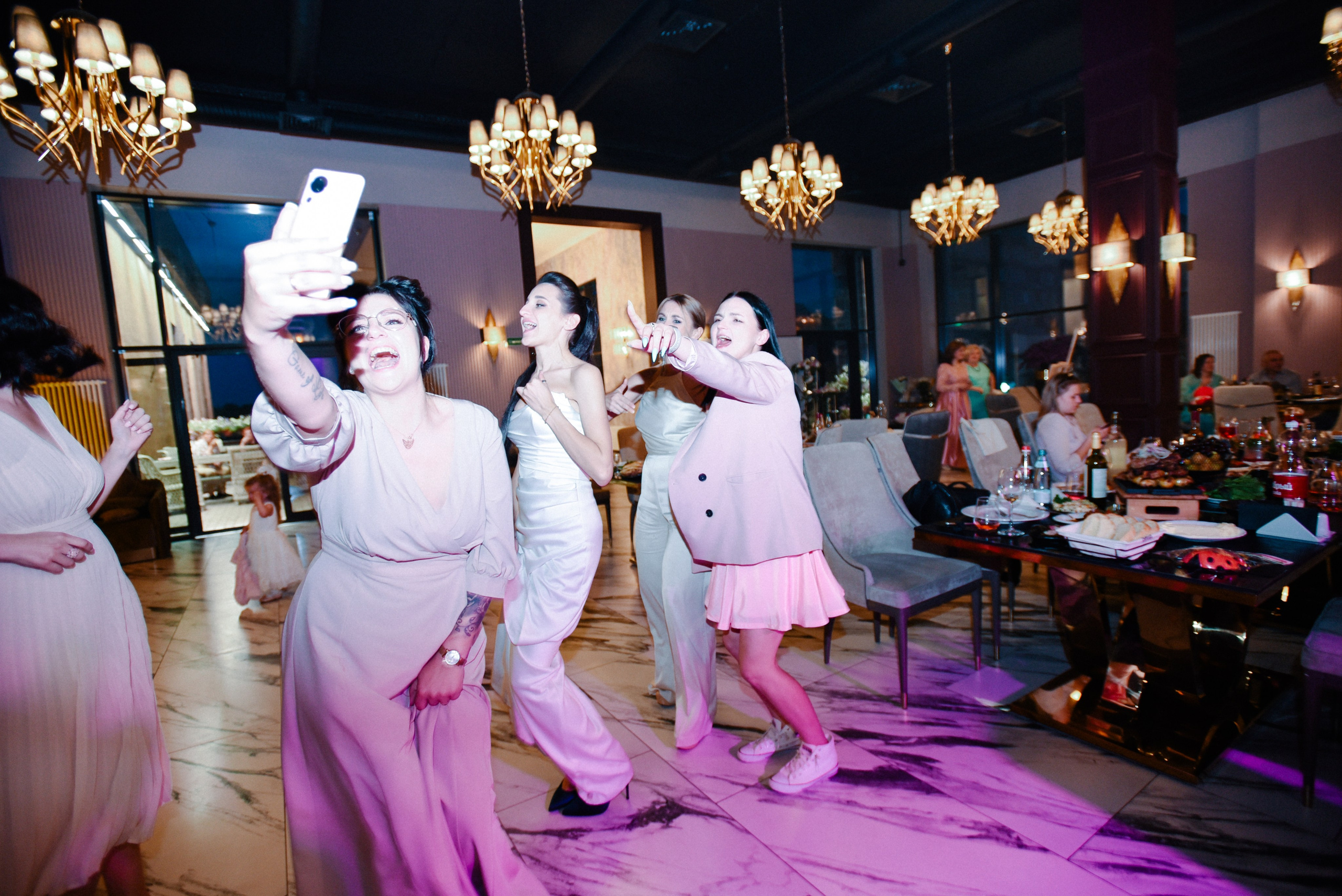 Виктор и Ангелина Банкет на 100 гостей Ресторан Segreto. Фотограф Лола Волна, город Москва