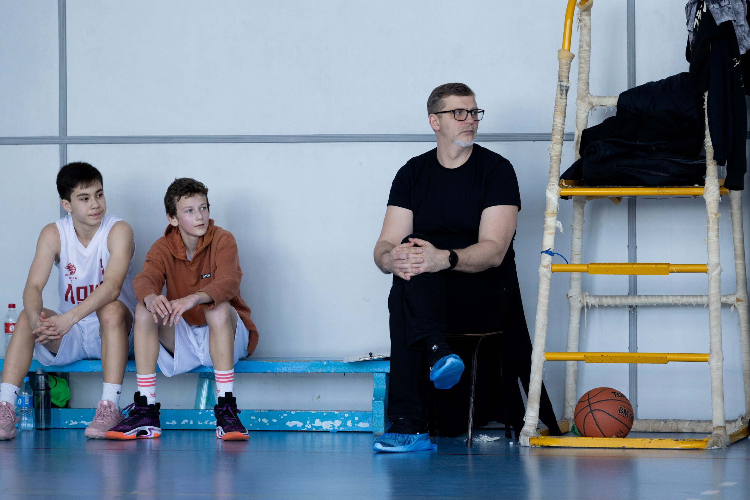 Соревнования по баскетболу среди школьников. Репортажный и портретный фотограф в Владивостоке