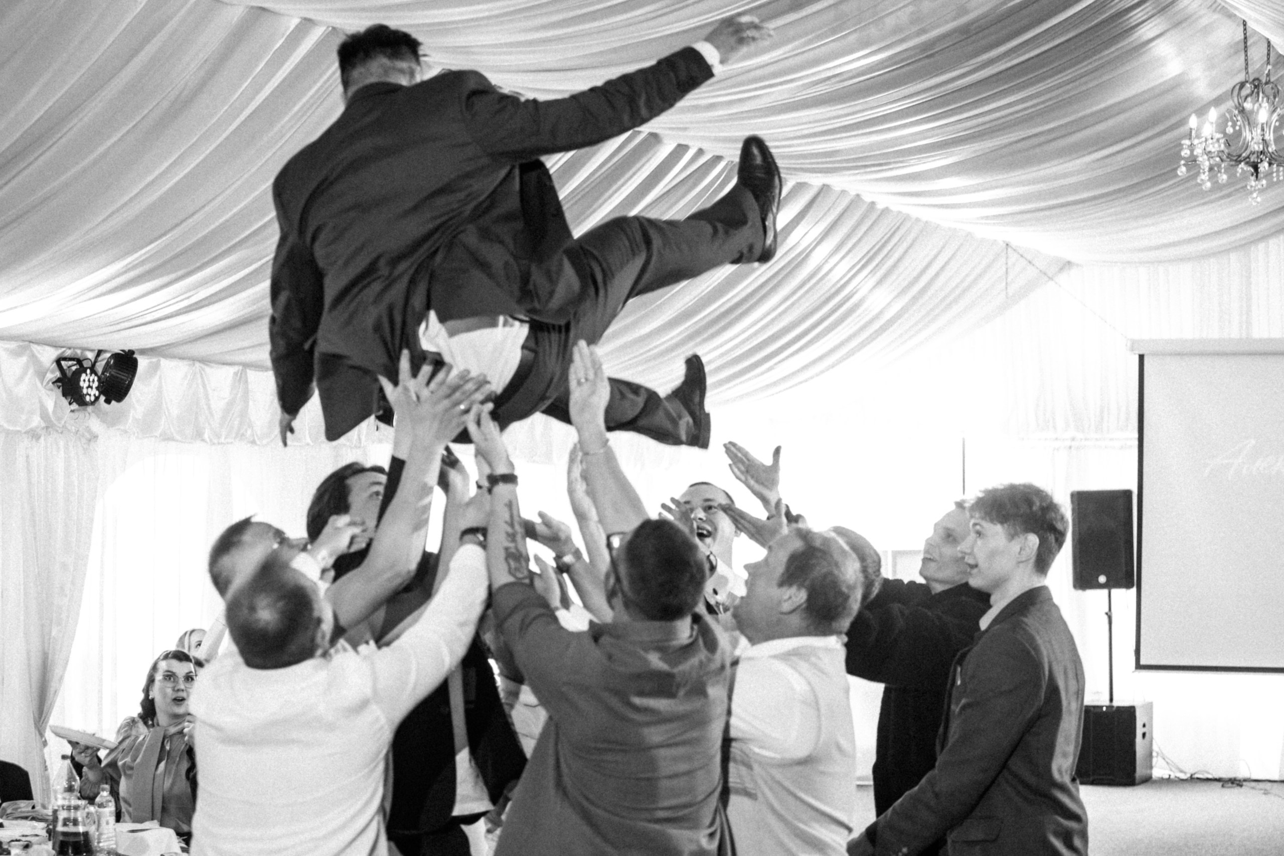 А | А. Любовь, танцы и котики 🐾. Свадебный фотограф Настя Шелл г. Череповец