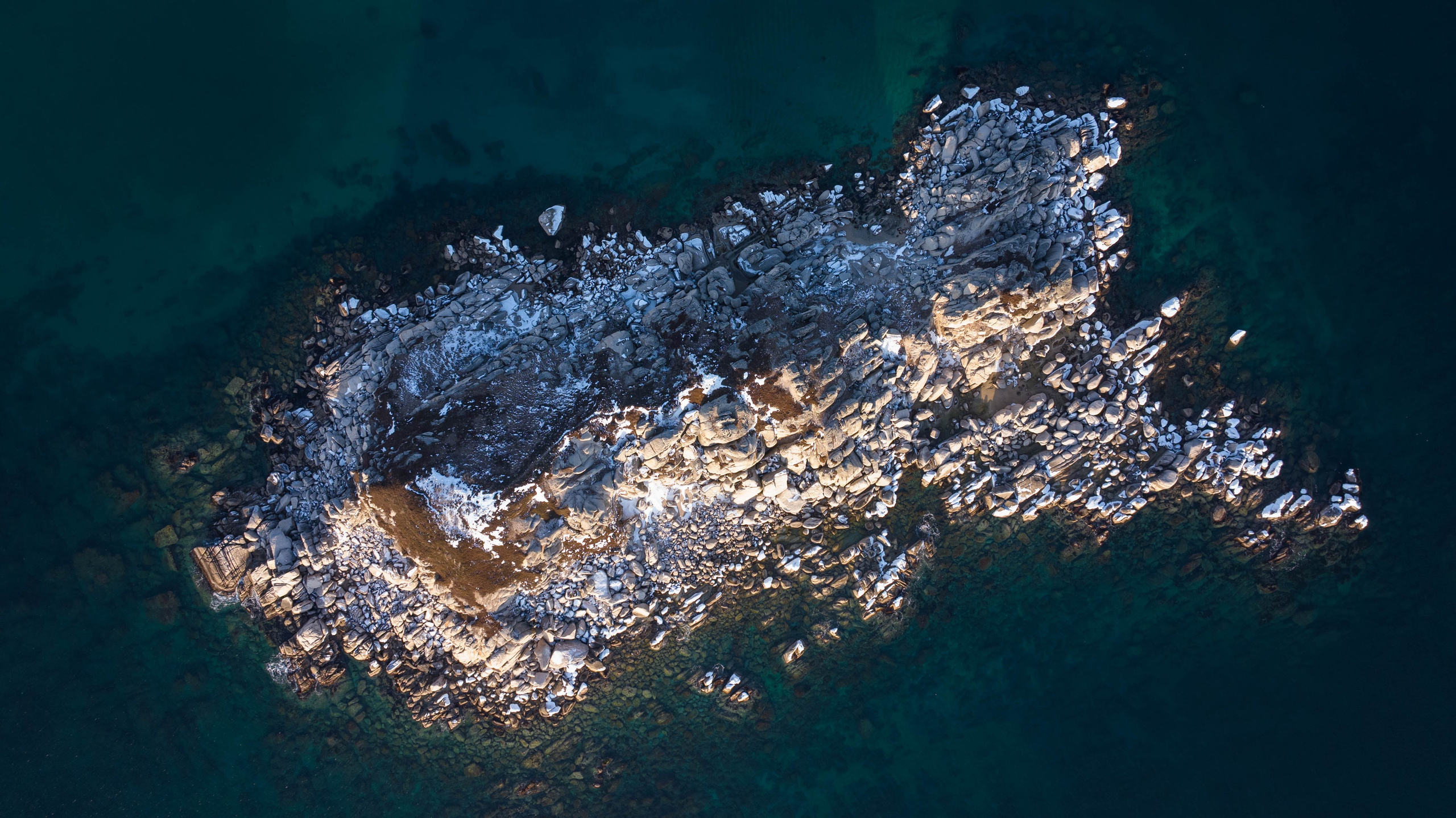 Бухты Триозерье, Окуневая, Спокойная. Турист оптимист