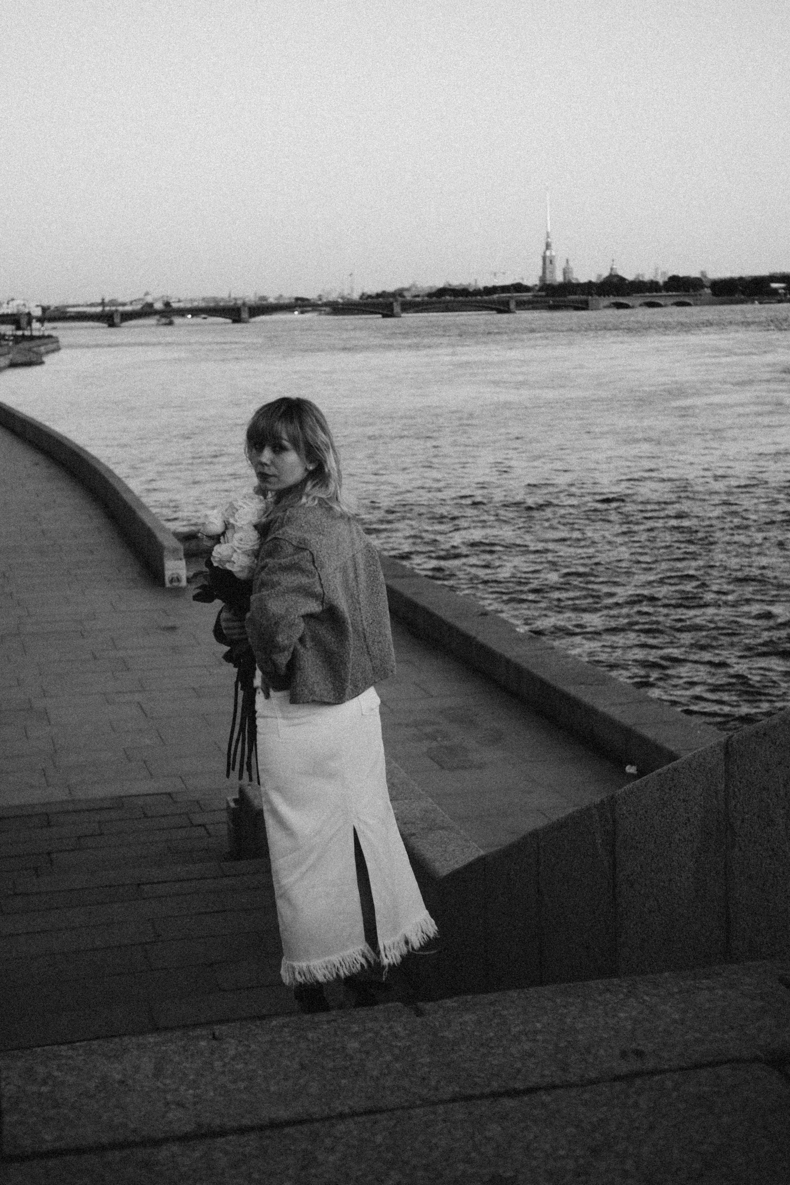 ПРОГУЛКА ПО ГОРОДУ В БЕЛЫЕ НОЧИ (другой вариант). Профессиональный фотограф, Санкт-Петербург — Виктория Богомолова