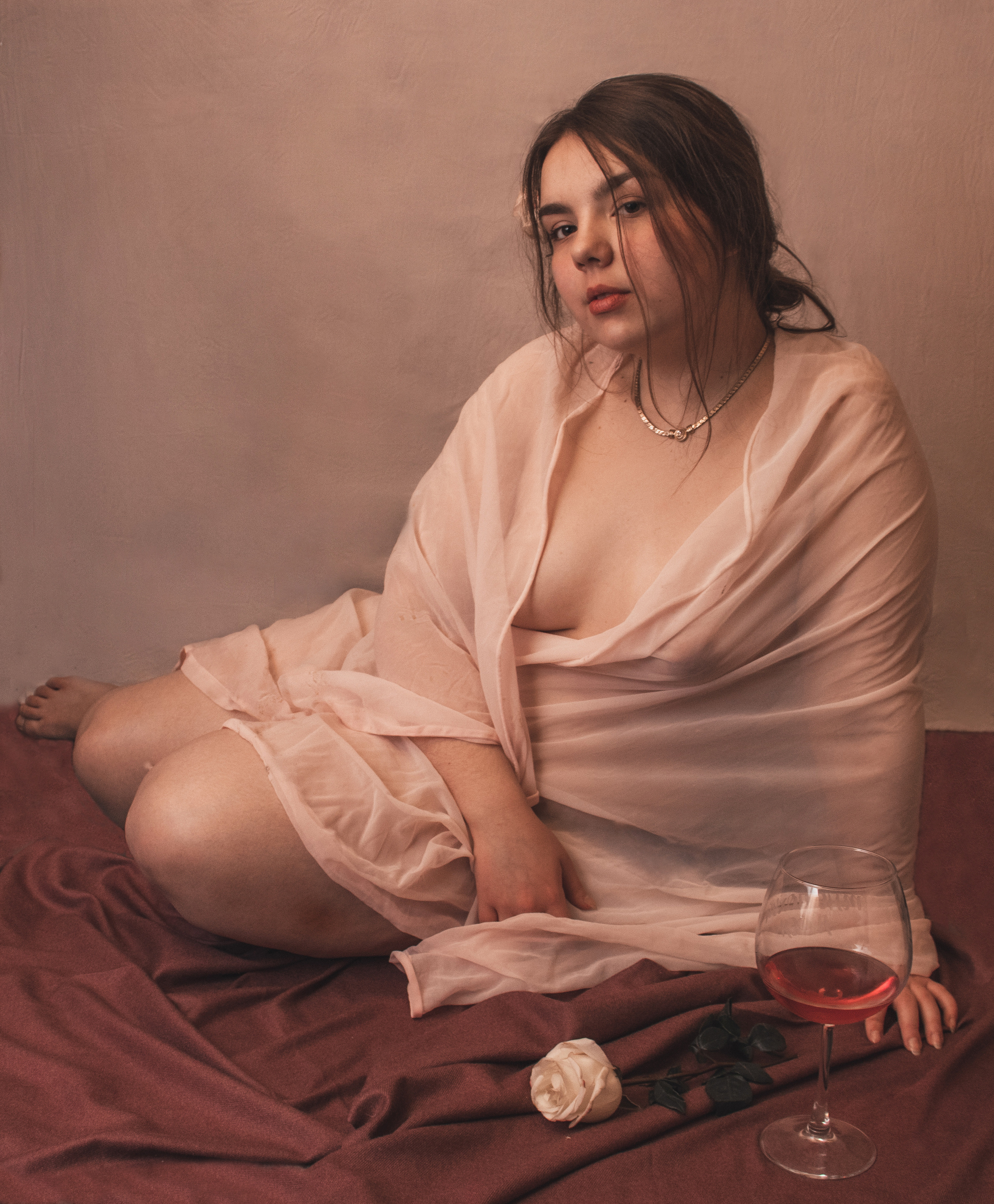 Artistic Nude Photography – Elegant and Minimalist Photo Collection