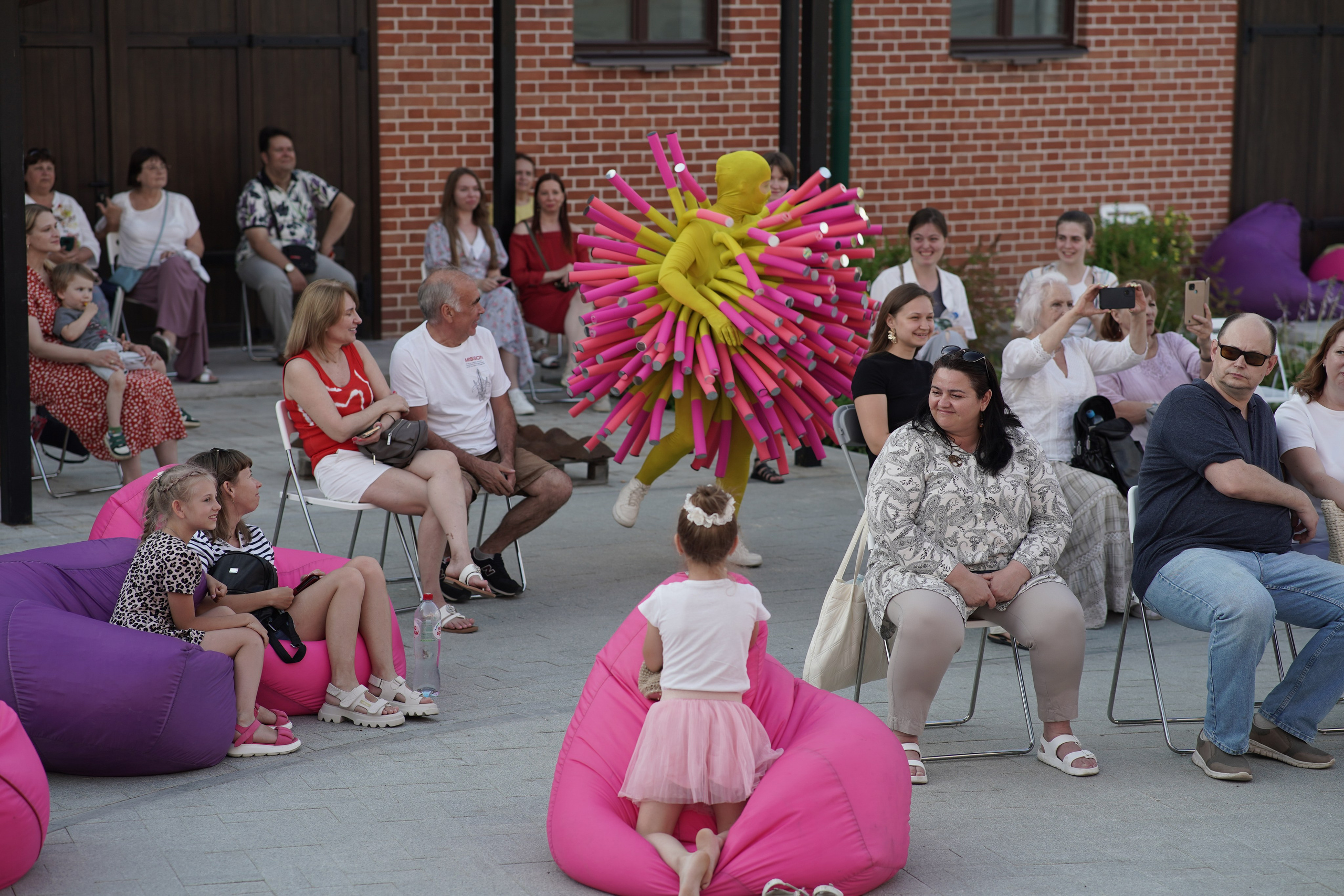 БИЕННАЛЕ ВИЗУАЛЬНЫХ ИСКУССТВ. ZAGLADIN Bureau