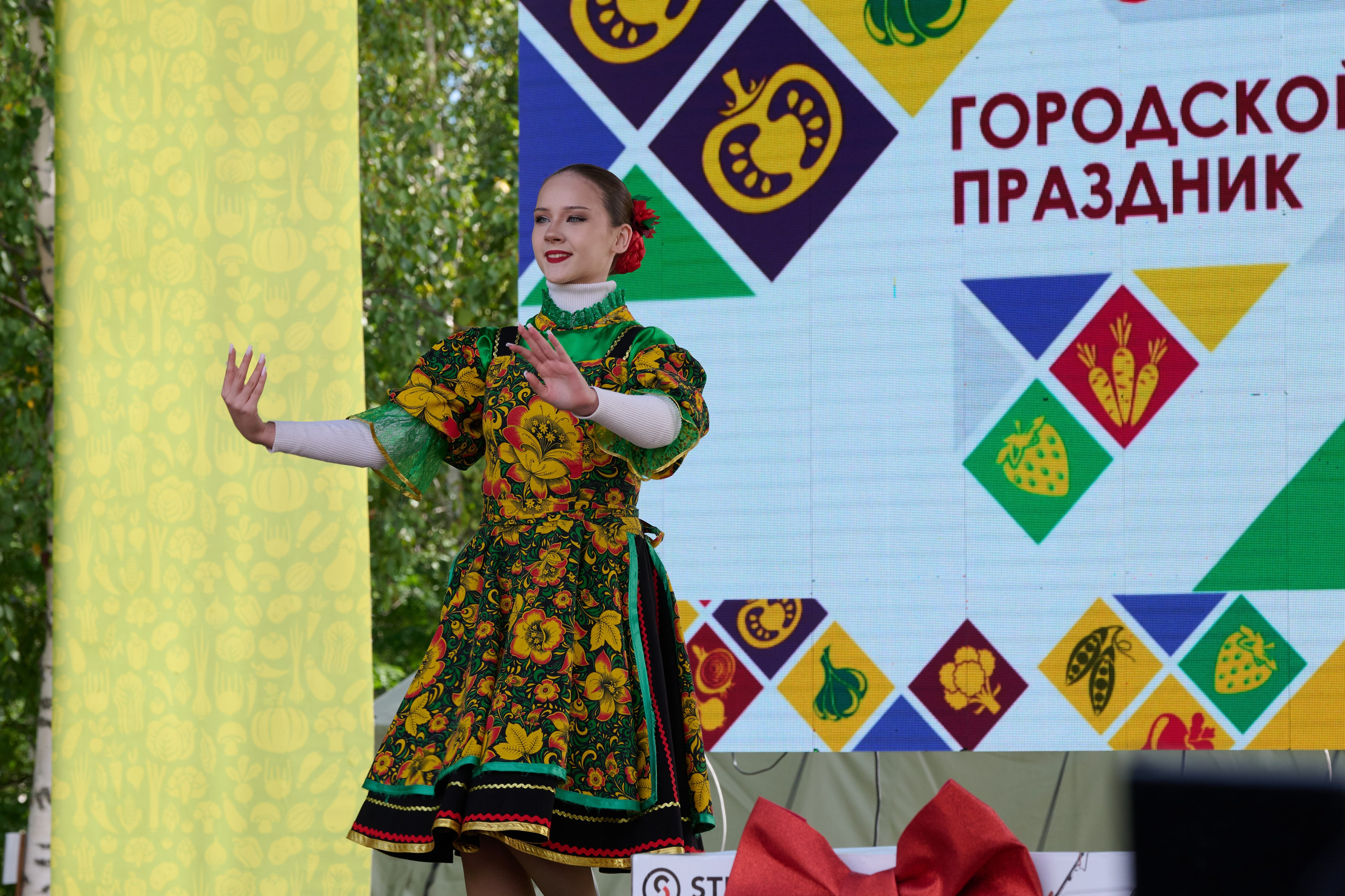 Праздник урожая в Сургуте: кадры, полные тепла и вдохновения. Студия по производству фото и видеоконтента «АППЕРТУРА»