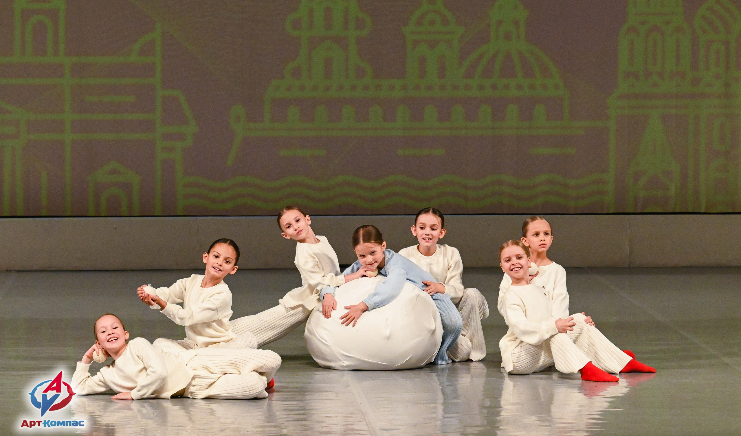 05.10.2025 Всероссийский фестиваль талантов «НЕВСКИЕ ВСТРЕЧИ» г. Санкт-Петербург. Медиастудия Фото Концепт