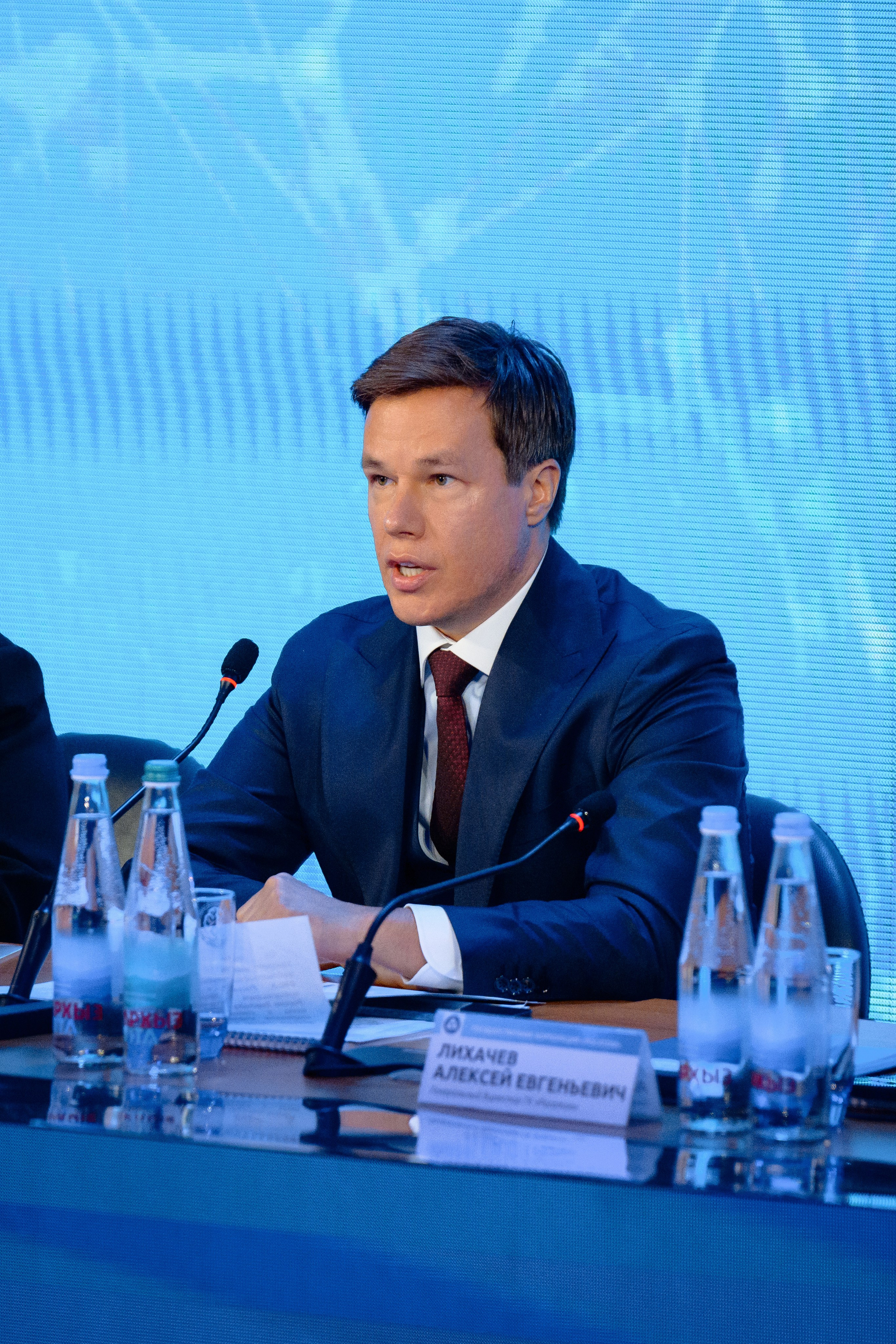 Скворцова Вероника. Татьяна Голикова. Михаил Мурашко. Единая Россия. Дума. Министр Здравоохранения. ФМБА. Правительство России. Фотография с форума, на которой участники активно участвуют в дискуссии. Фотография с конференции, на которой спикер выступает перед внимательной аудиторией. Динамичная фотография, запечатлевшая ключевой момент делового мероприятия. Чемезов. Роснано