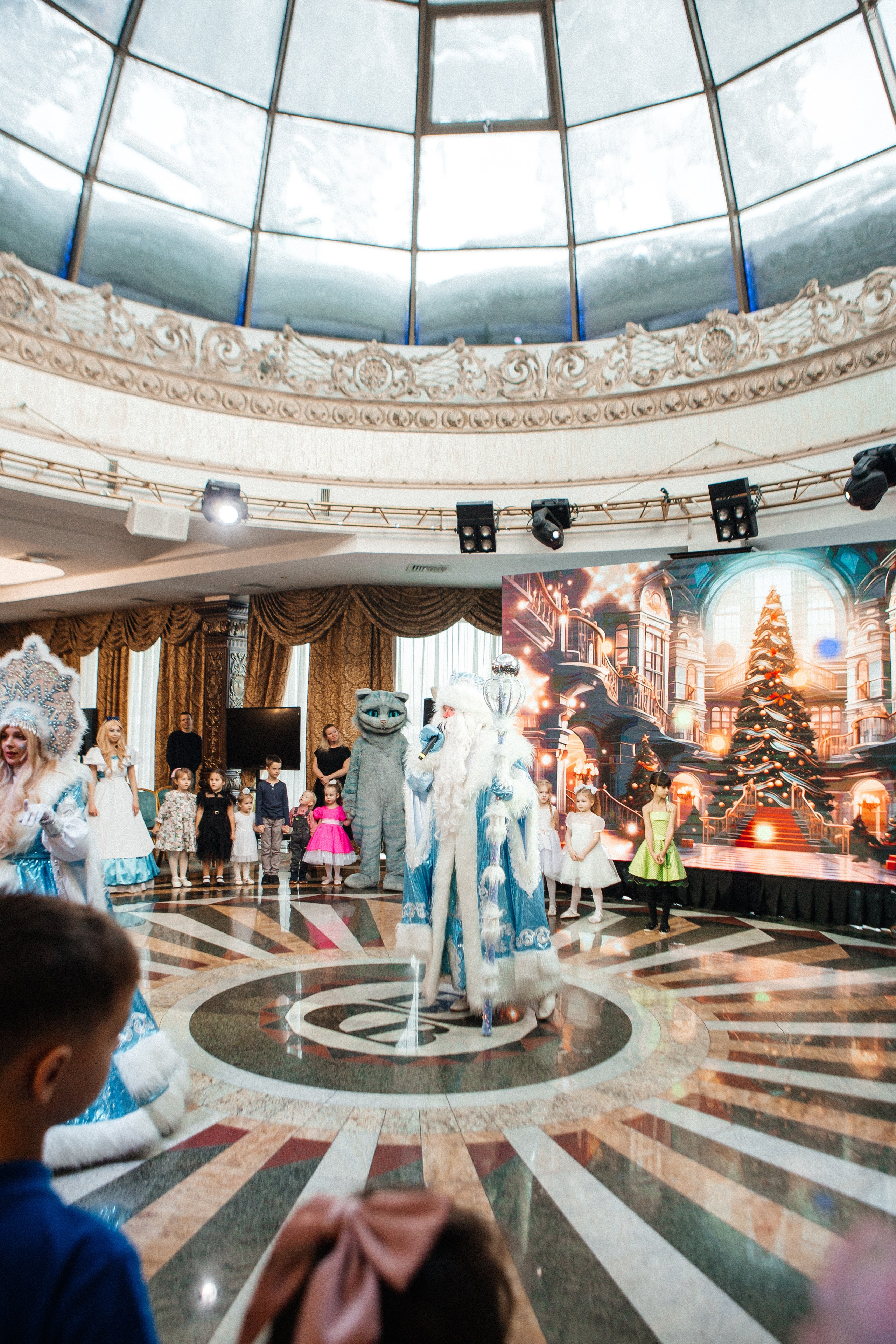 Купол|Новогодняя ёлка. Свадебный фотограф Челябинск Зиненко Виктория