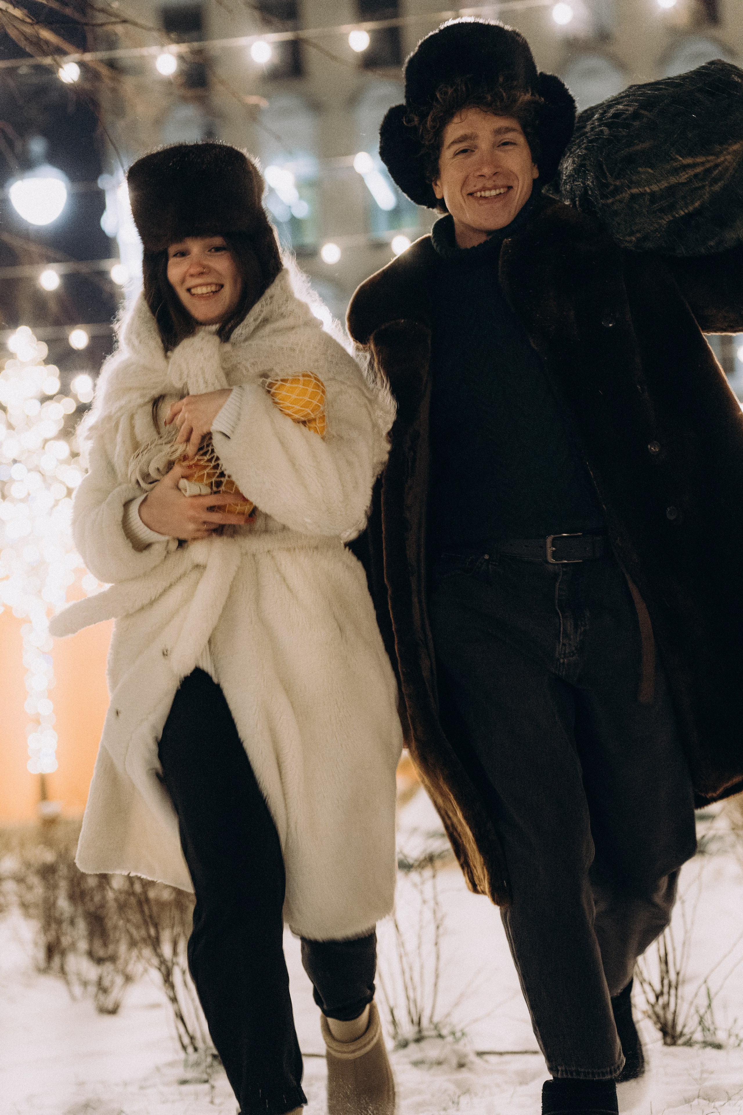 НОВОГОДНЯЯ ПРОГУЛКА ПАРЫ ПО ЧЕРНЫШЕВСКОЙ ПЕРЕД НОВЫМ ГОДОМ. Профессиональный фотограф, Санкт-Петербург — Виктория Богомолова