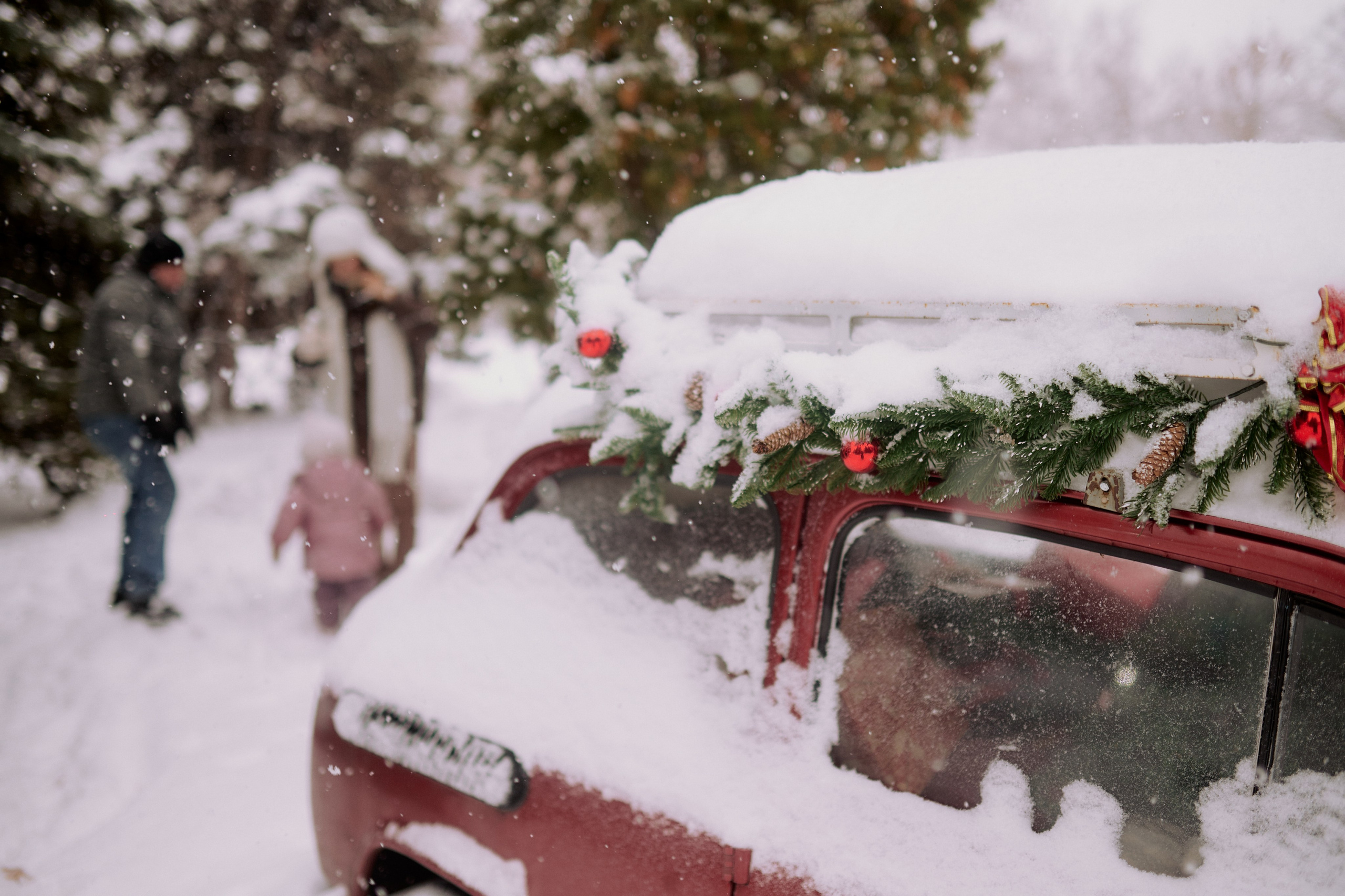 Андрей, Леся и Василиса в снежном парке. Семейный и свадебный lifestyle-фотограф в Москве Мария Петрова