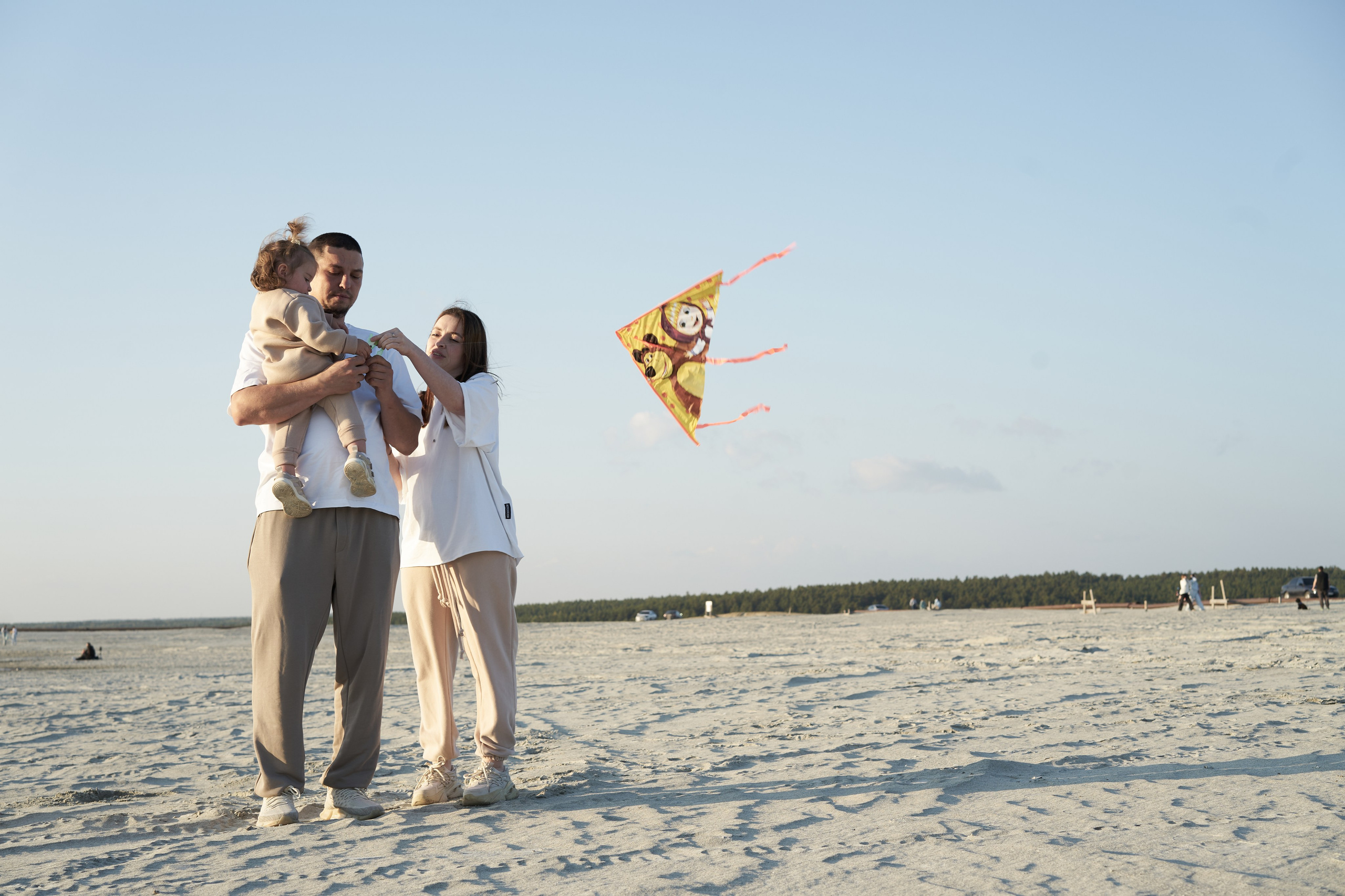 Семейная фотосессия на закате в песках. Фотограф Екатеринбург Кокшарова Александра