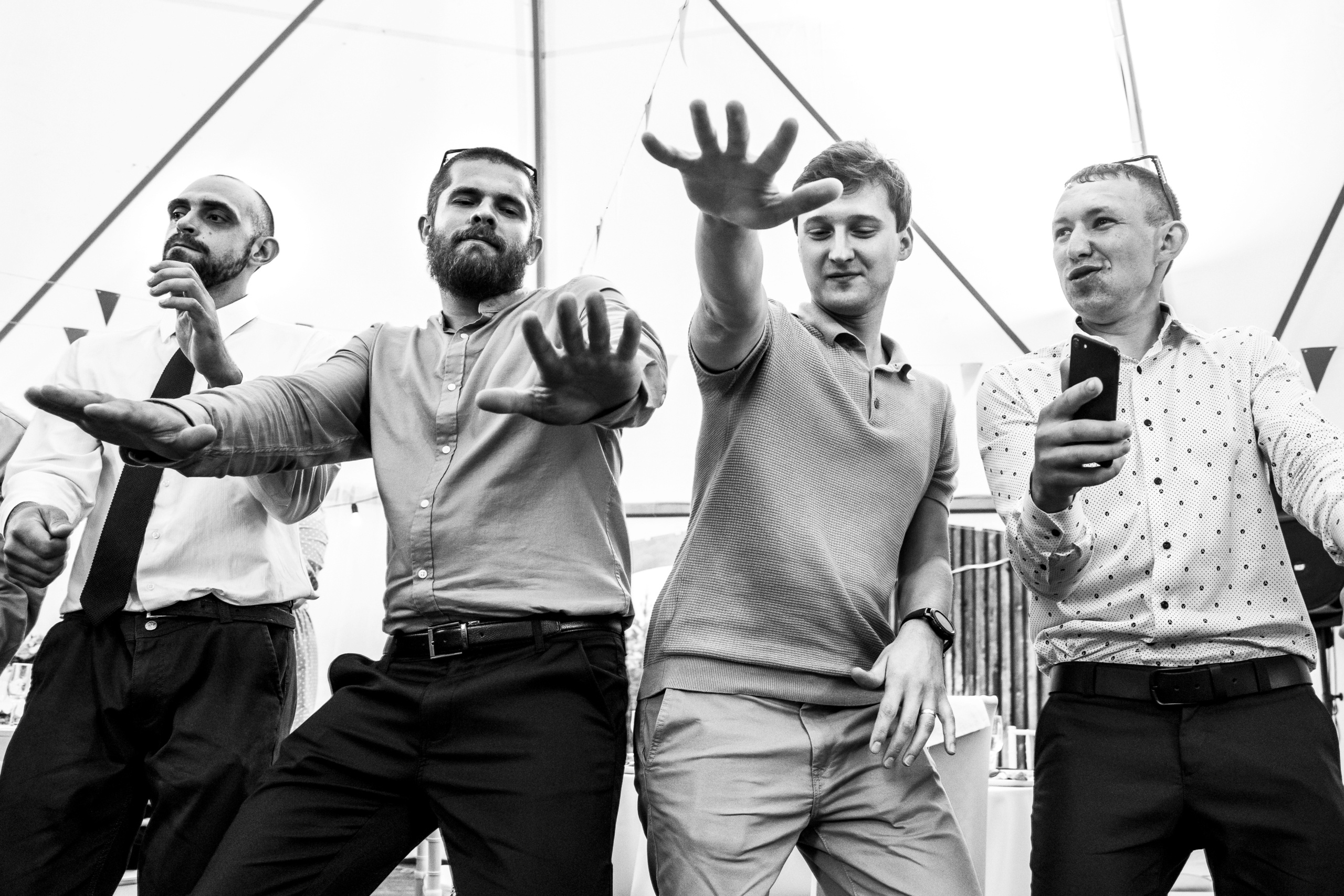 Свадебная фотосъёмка Артёма и Анастасии в Абакане. Свадебный и репортажный фотограф в Москве Владимир Сергеев | Naysaikolo