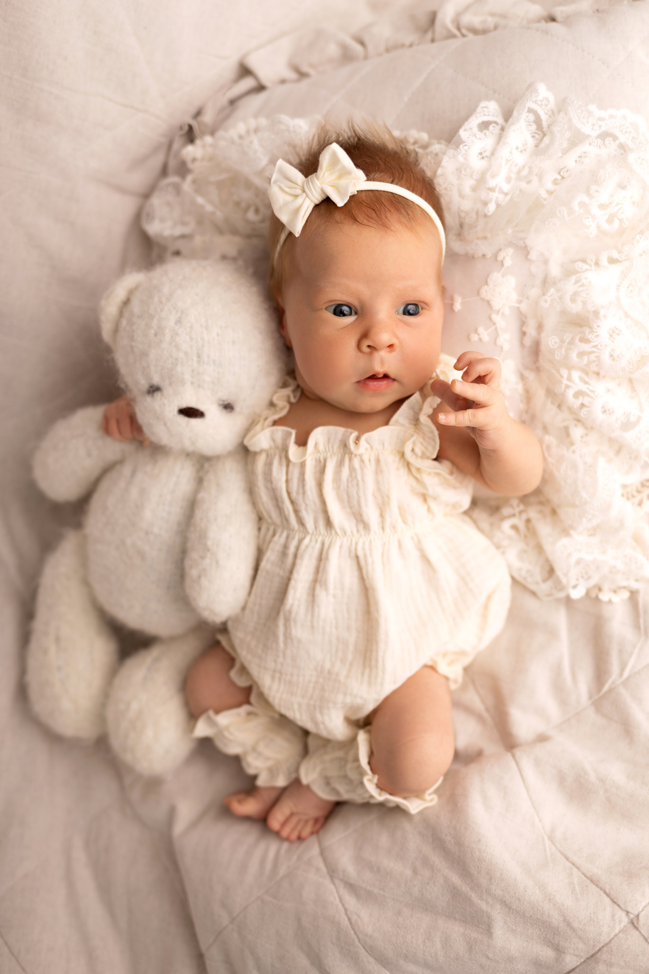 Newborn съемка в стиле Лайф. Фотограф новорожденных малышей в Омске и Омской области Эльвира Камаева