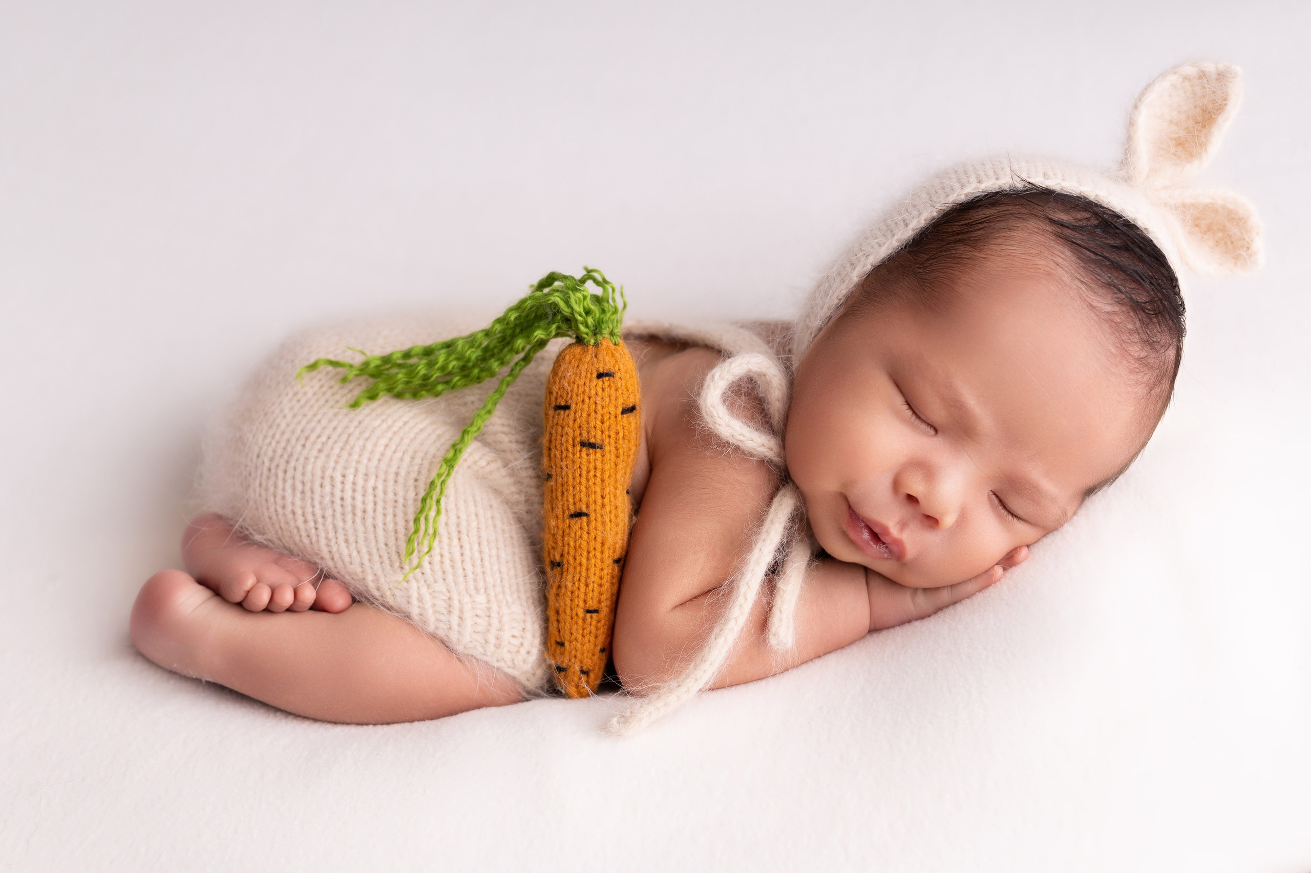 Классическая фотосессия малыша. Фотограф новорожденных малышей в Омске и Омской области Эльвира Камаева