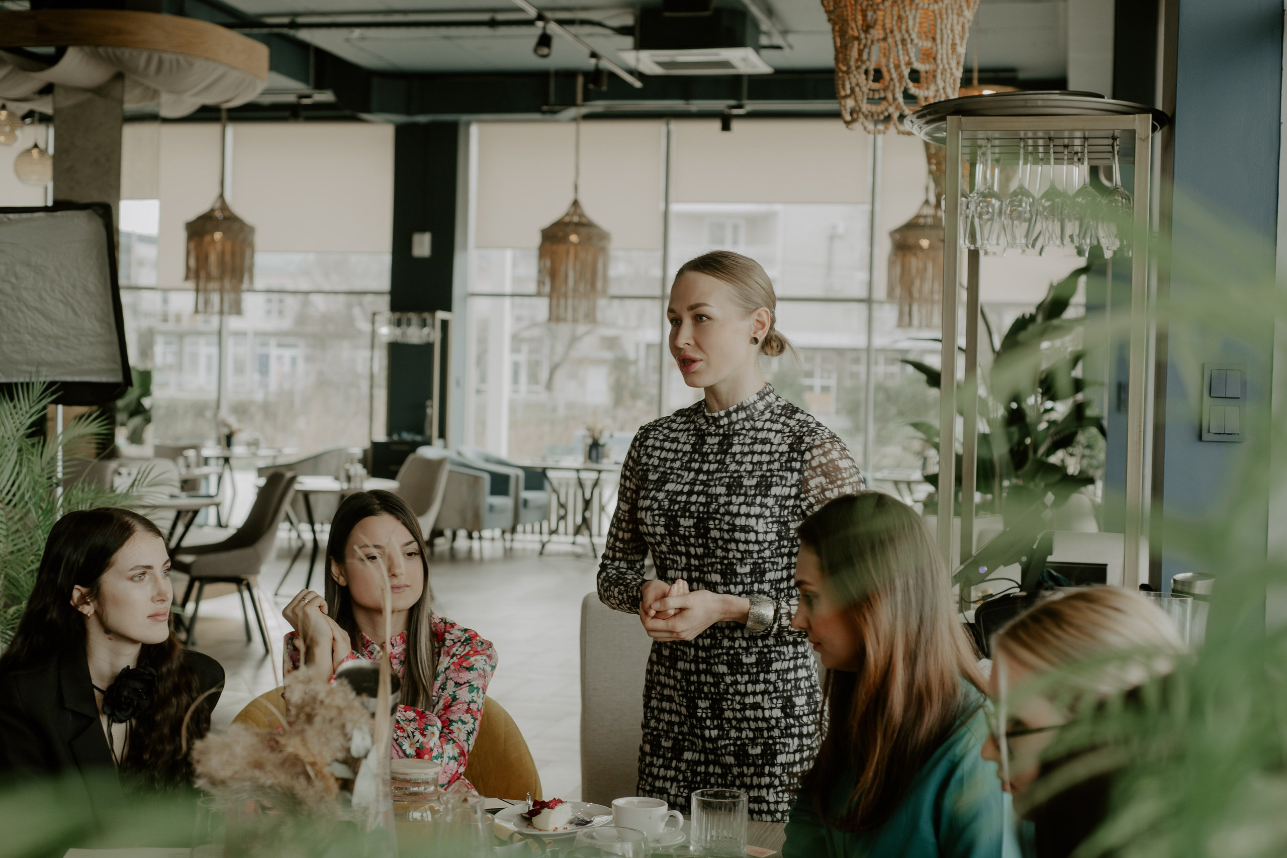 Репортаж —портрет «женский завтрак». Фотограф и Видеограф Анапа, Новороссийск, Краснодар. Алина и Женя
