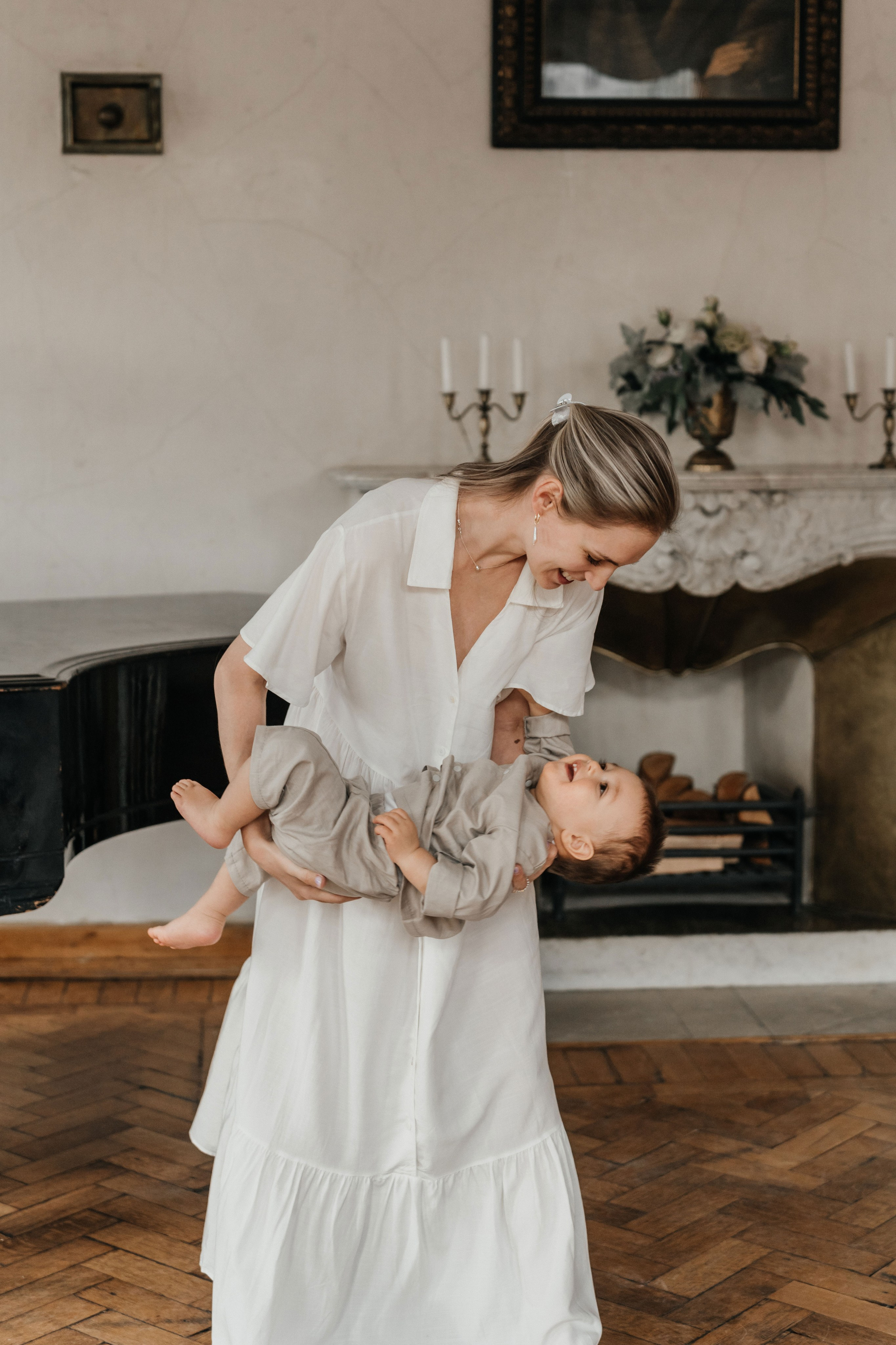 Маленькие ножки в читальне им. Пушкина. Ваш фотограф Вика Артемова