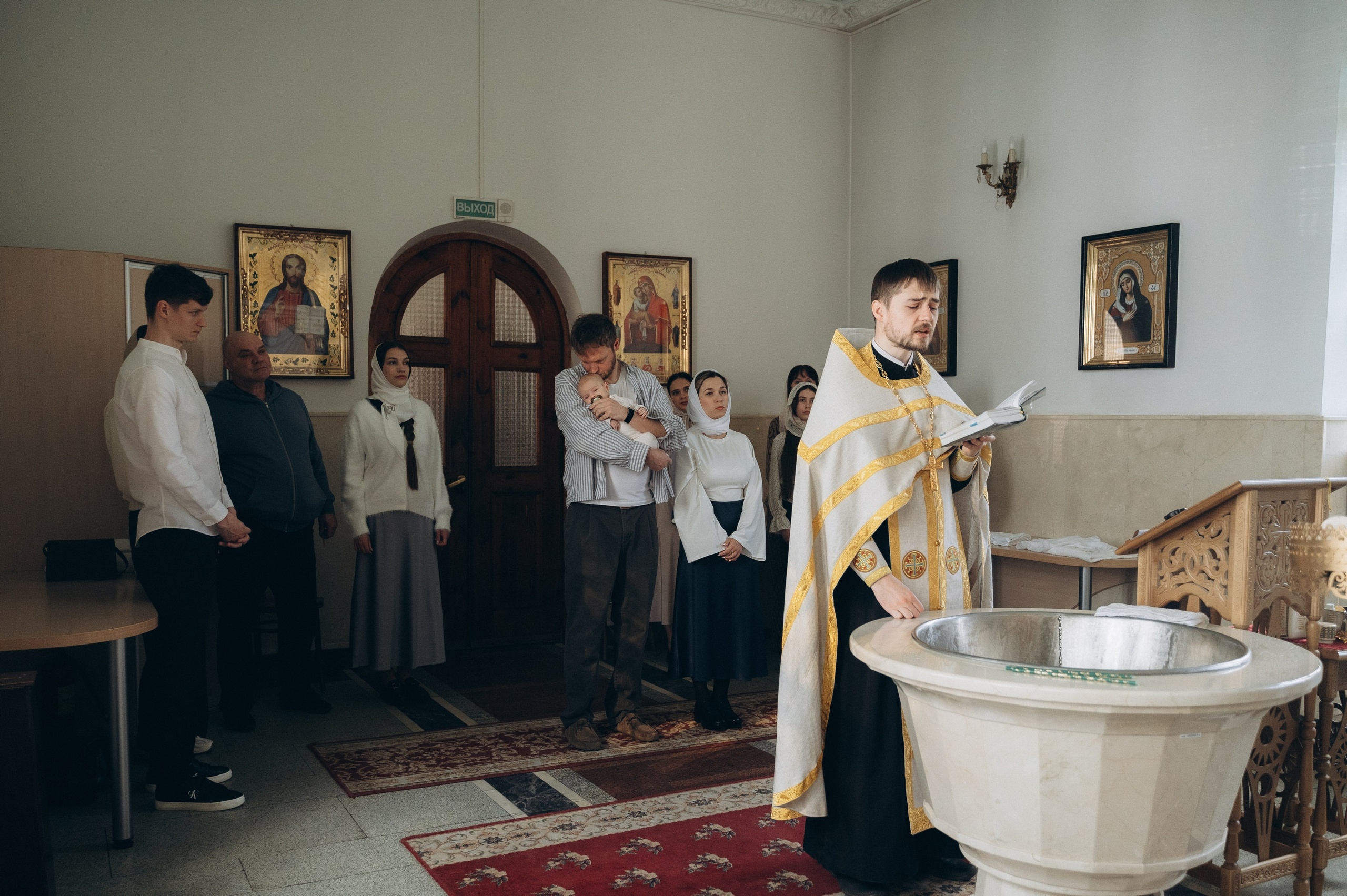 Крещение Артура (Храм Марии Магдалины). Семейный фотограф в Минске Дарья Дреко