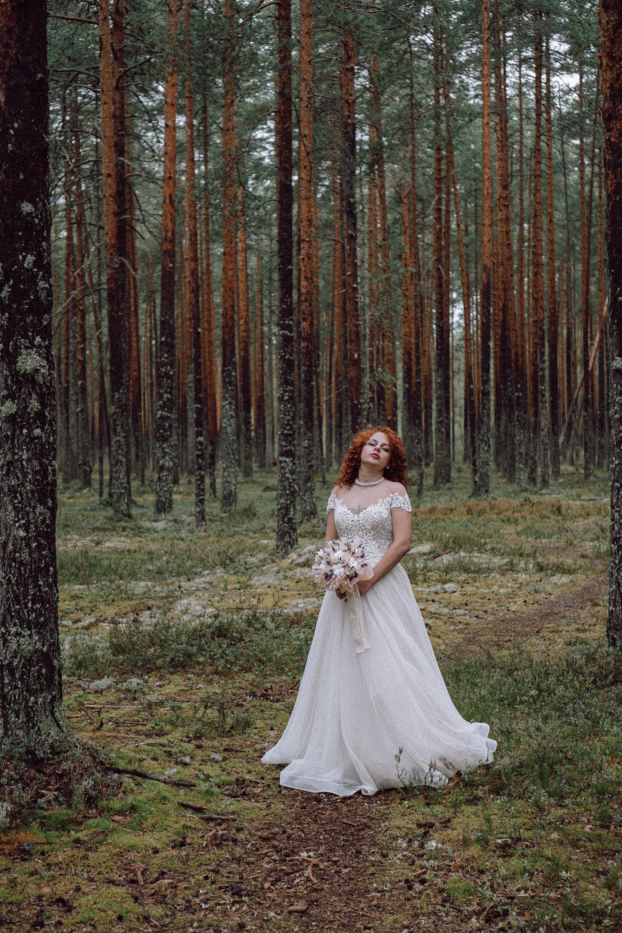 СВАДЕБНАЯ ФОТОСЕССИИЯ ПАРЫ В ГОРОДЕ ПРИОЗЕРСК В СОСНОВОМ ЛЕСУ И С ПИКАПОМ. Профессиональный фотограф, Санкт-Петербург — Виктория Богомолова
