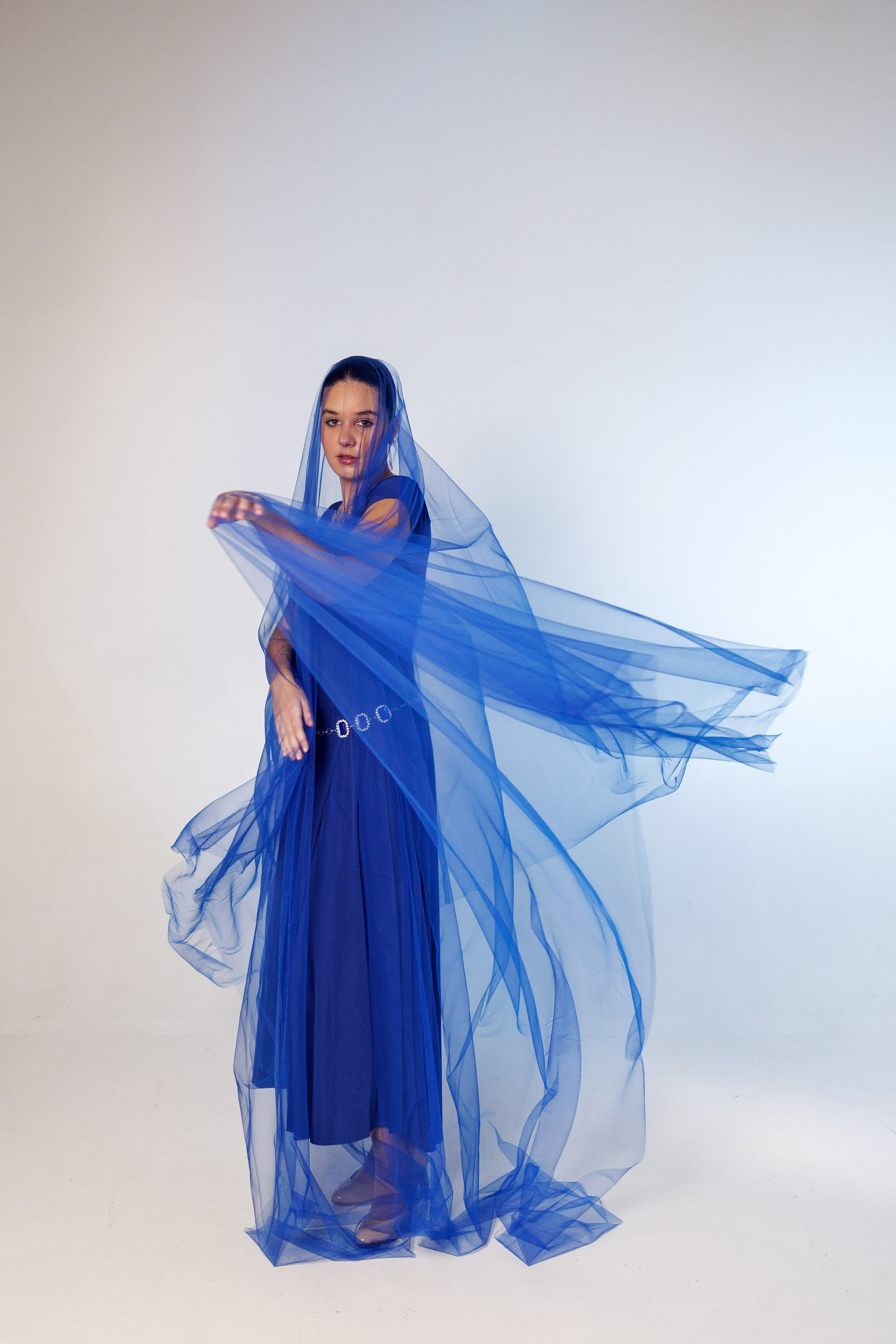 Фотосессия с цветным светом. Лиза. Фотограф в Воронеже Галина Фурсова