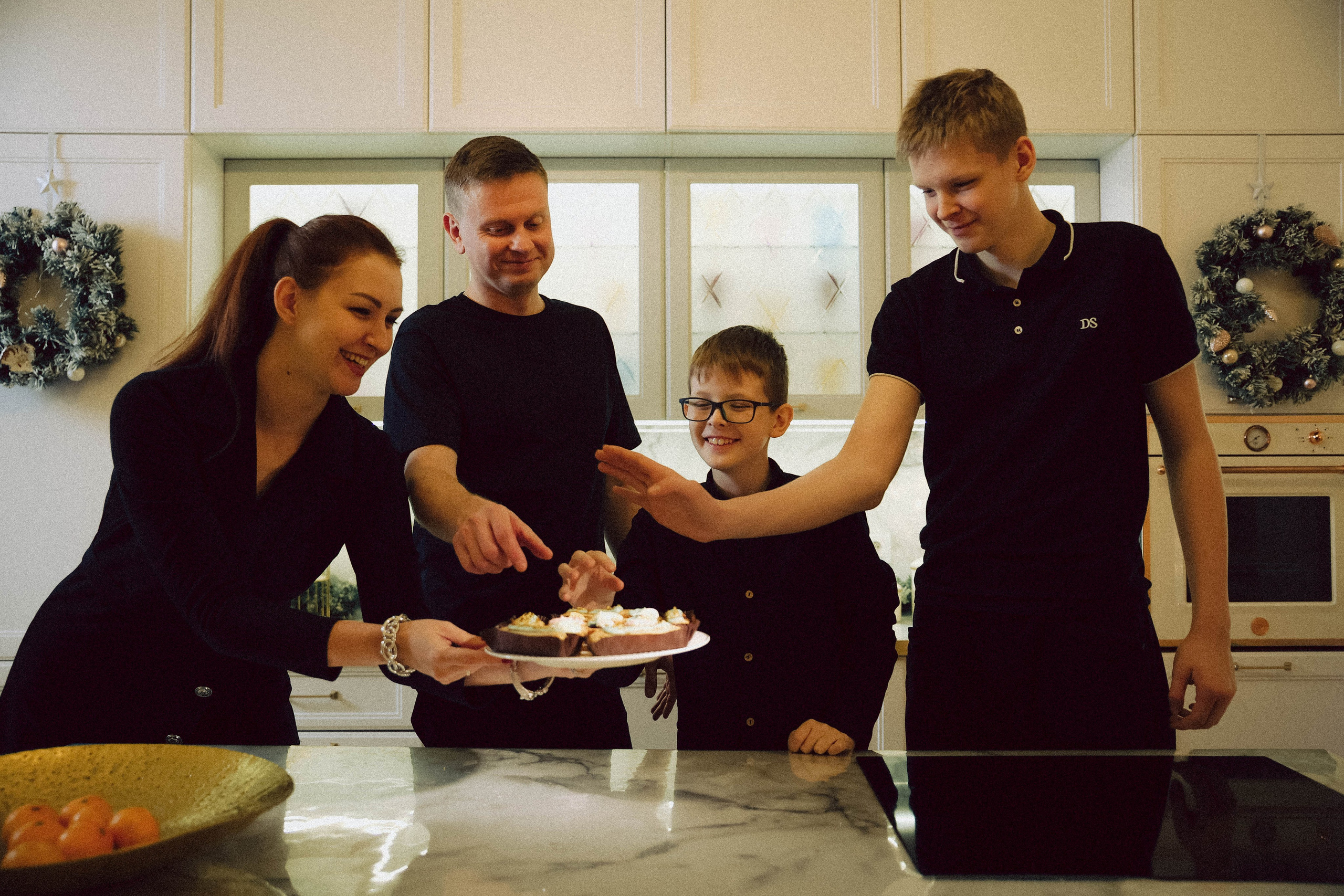 Новогодняя total black. Photographer in Moscow & everywhere in the World Alena Vyalova