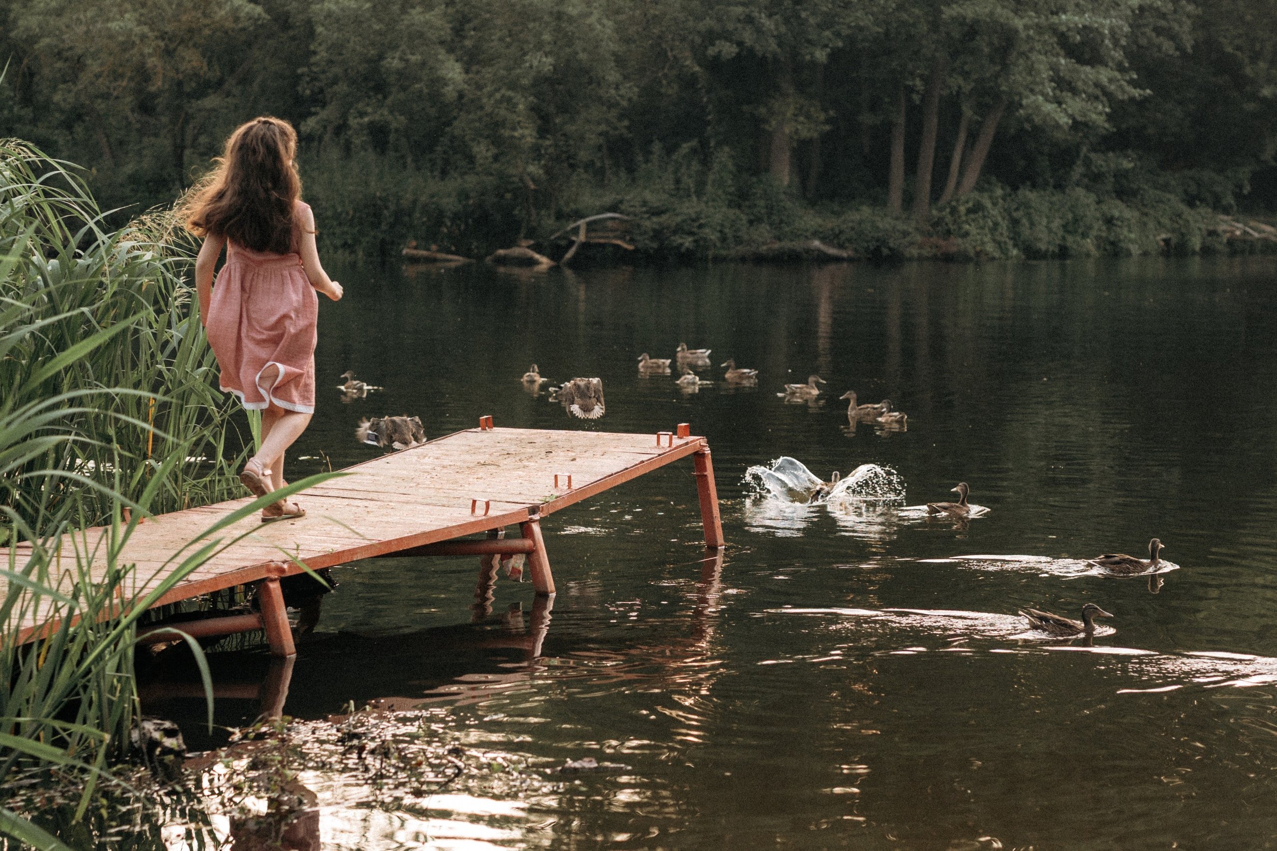 Семейная фотосессия на берегу реки для Миши, Тани, Сони и Таи. Свадебный фотограф в Тамбове Павел Четвертков