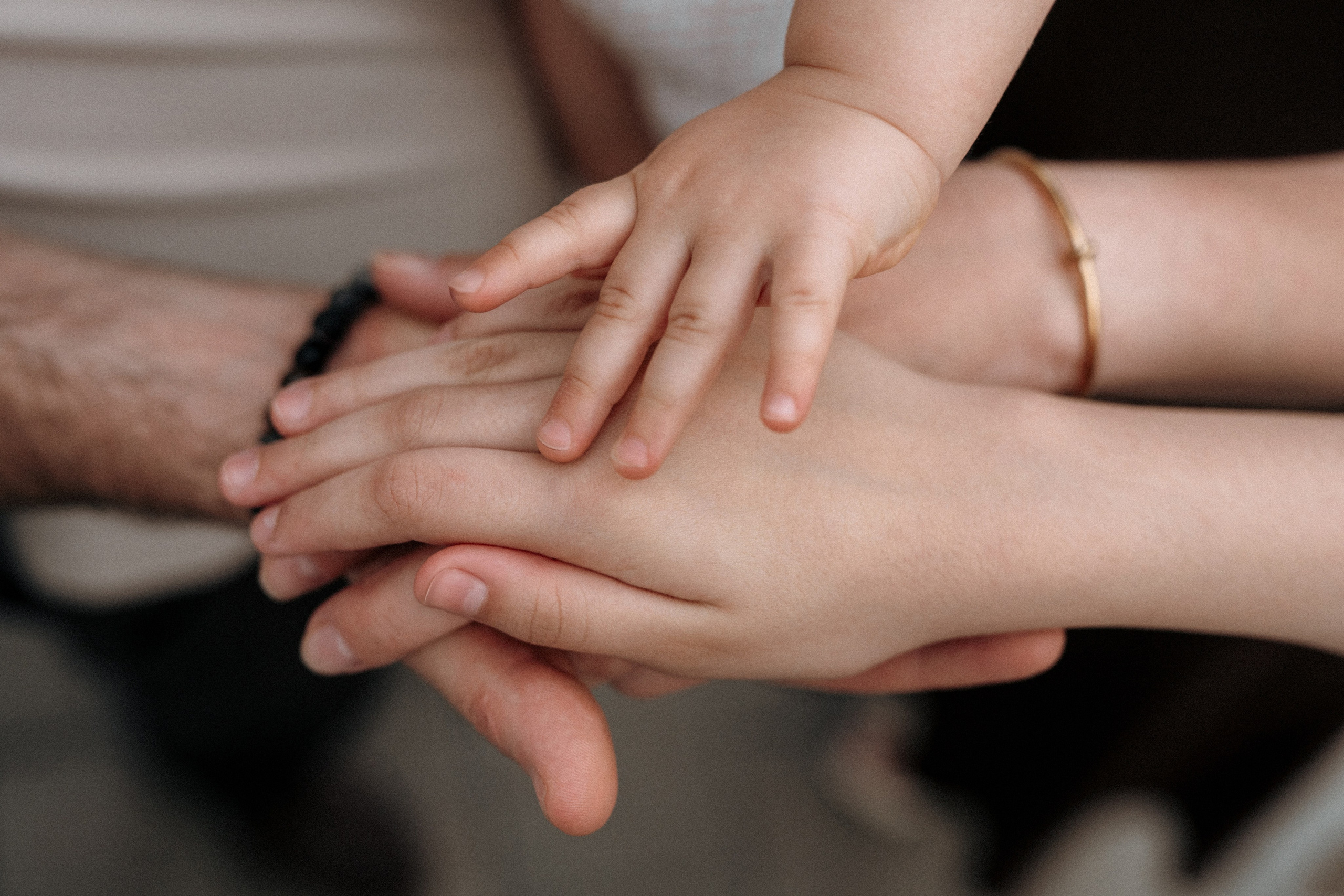 Семейная фотосессия на берегу реки для Миши, Тани, Сони и Таи. Свадебный фотограф в Тамбове Павел Четвертков