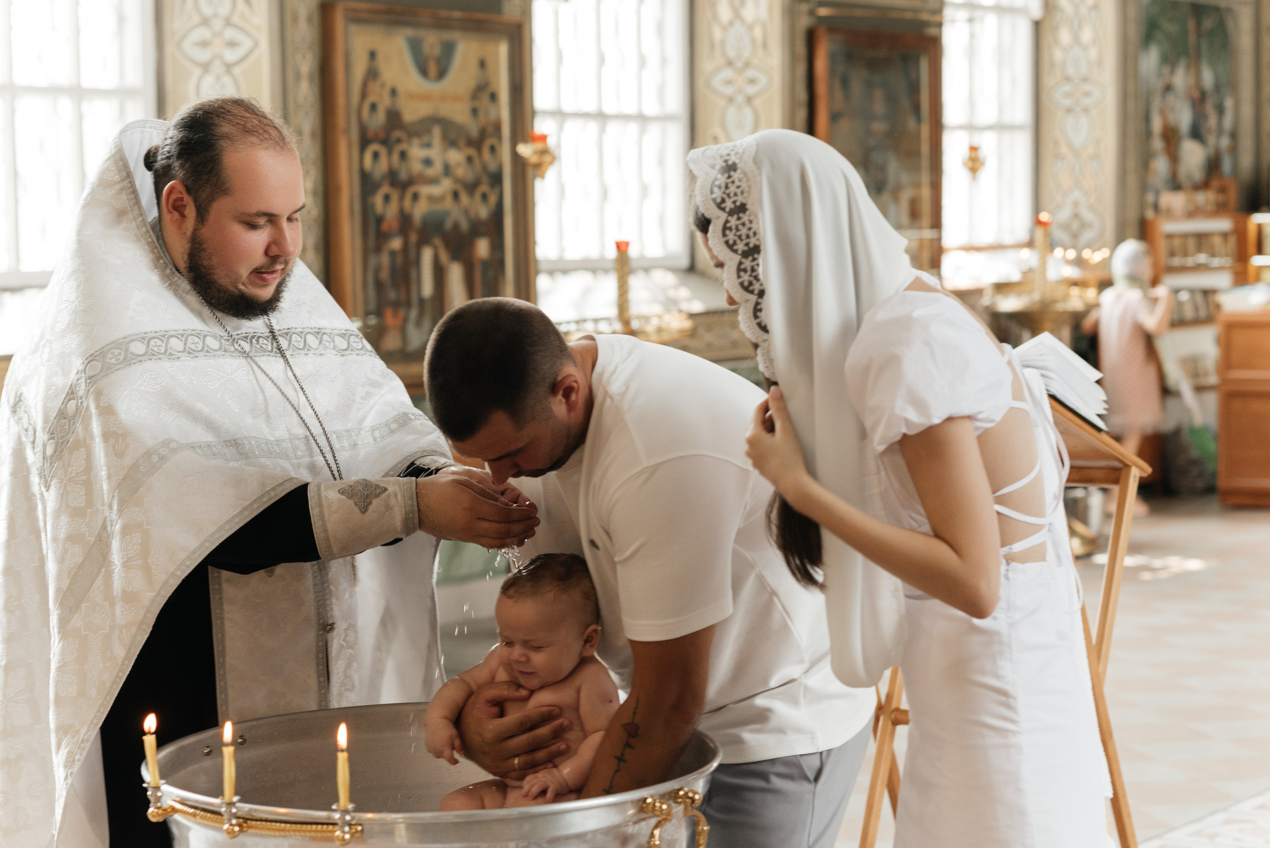 Таинство крещения Артёма. Фотограф Елена Кучук