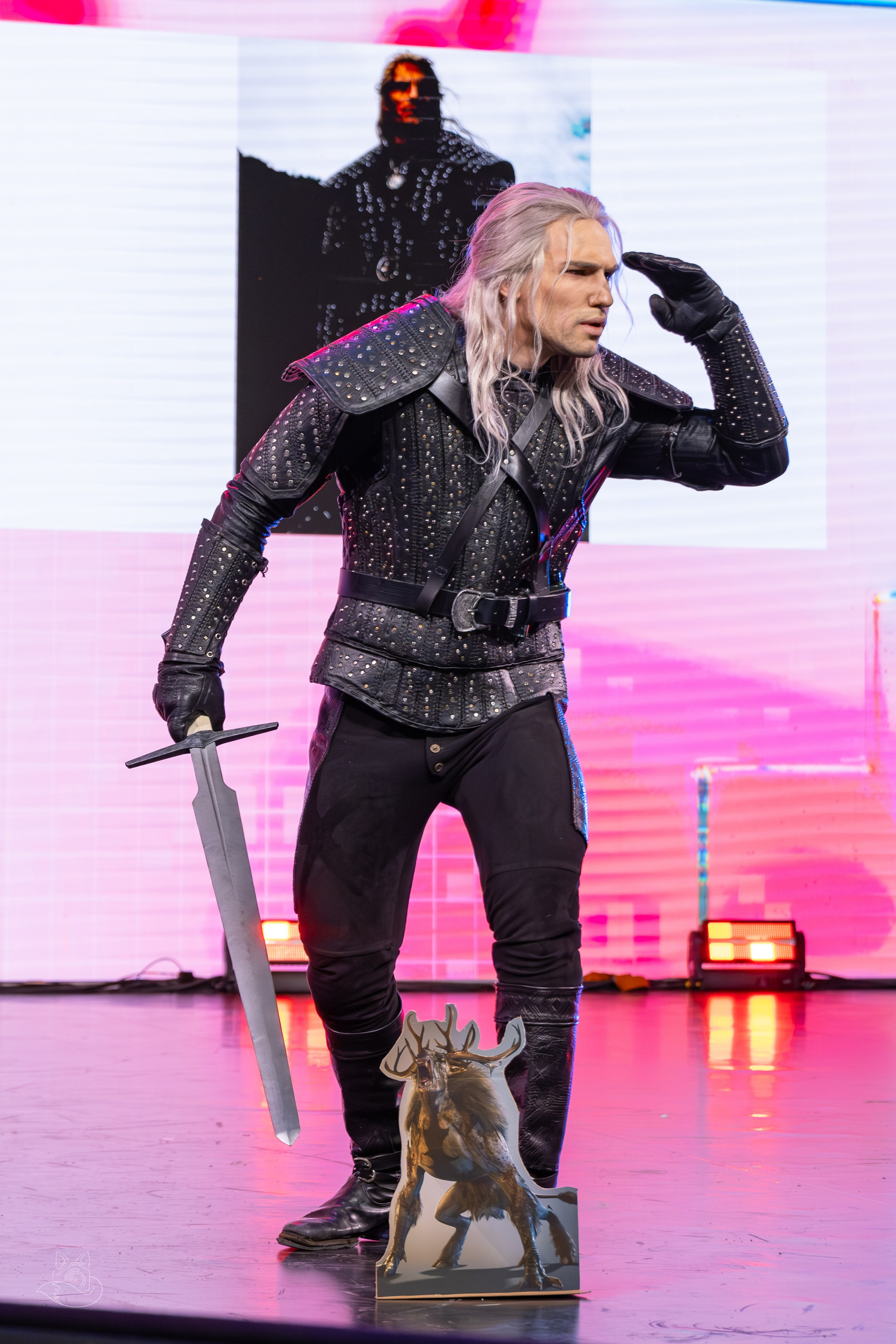 Сцена РЭД ЭКСПО 2024. Косплей фотограф