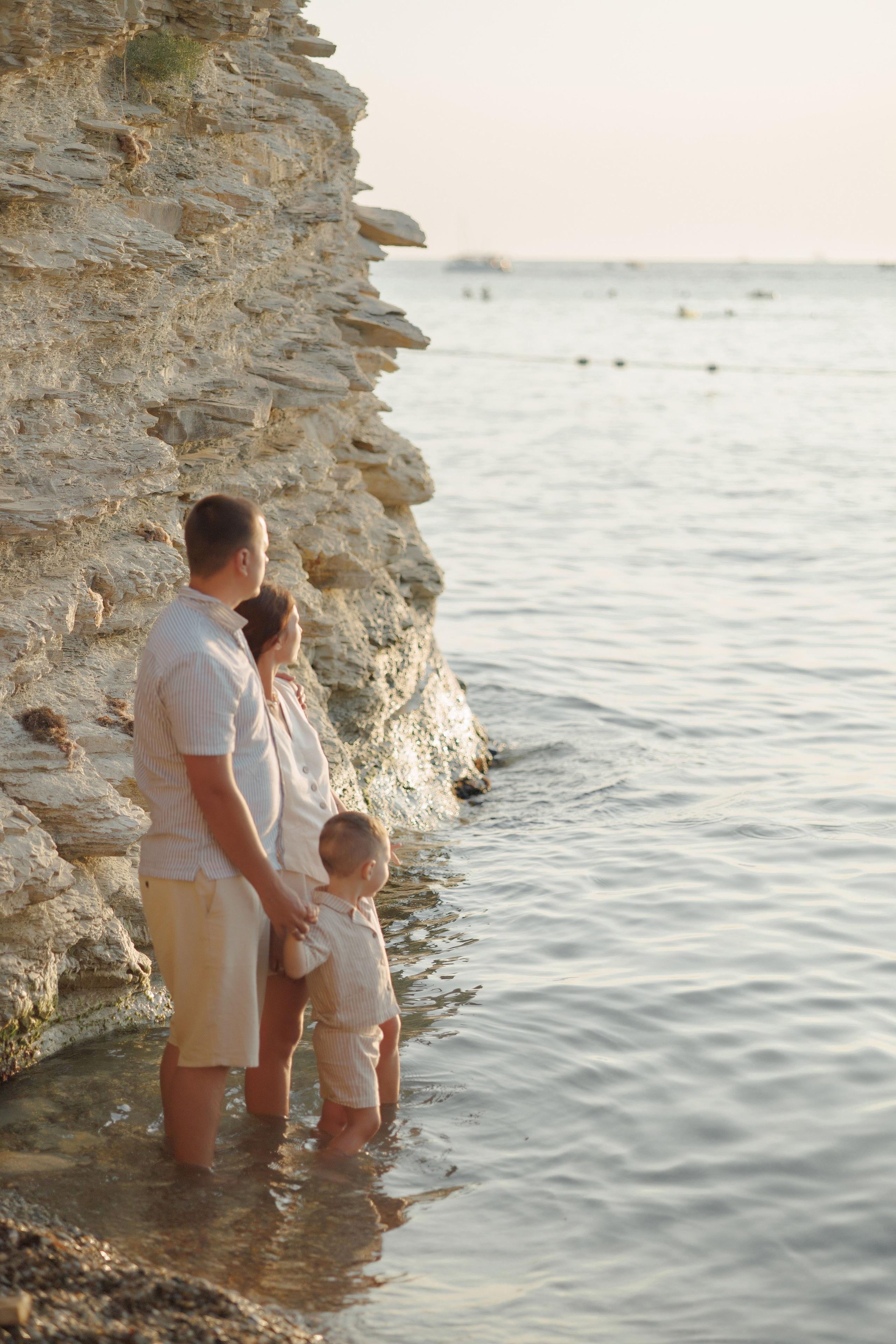 Закат на пляже Метрополь. Семейный и портретный фотограф в Геленджике Любовь Бодрова