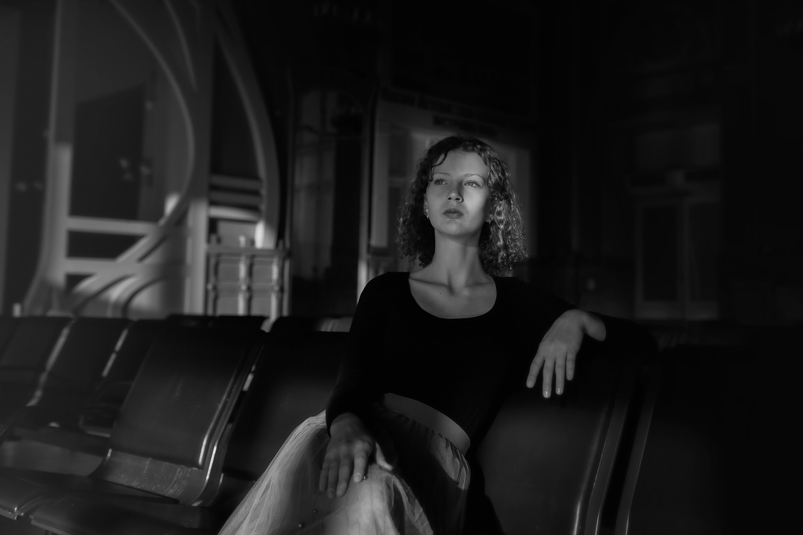 Кира. Витебский вокзал. Семейный фотограф в Санкт-Петербурге