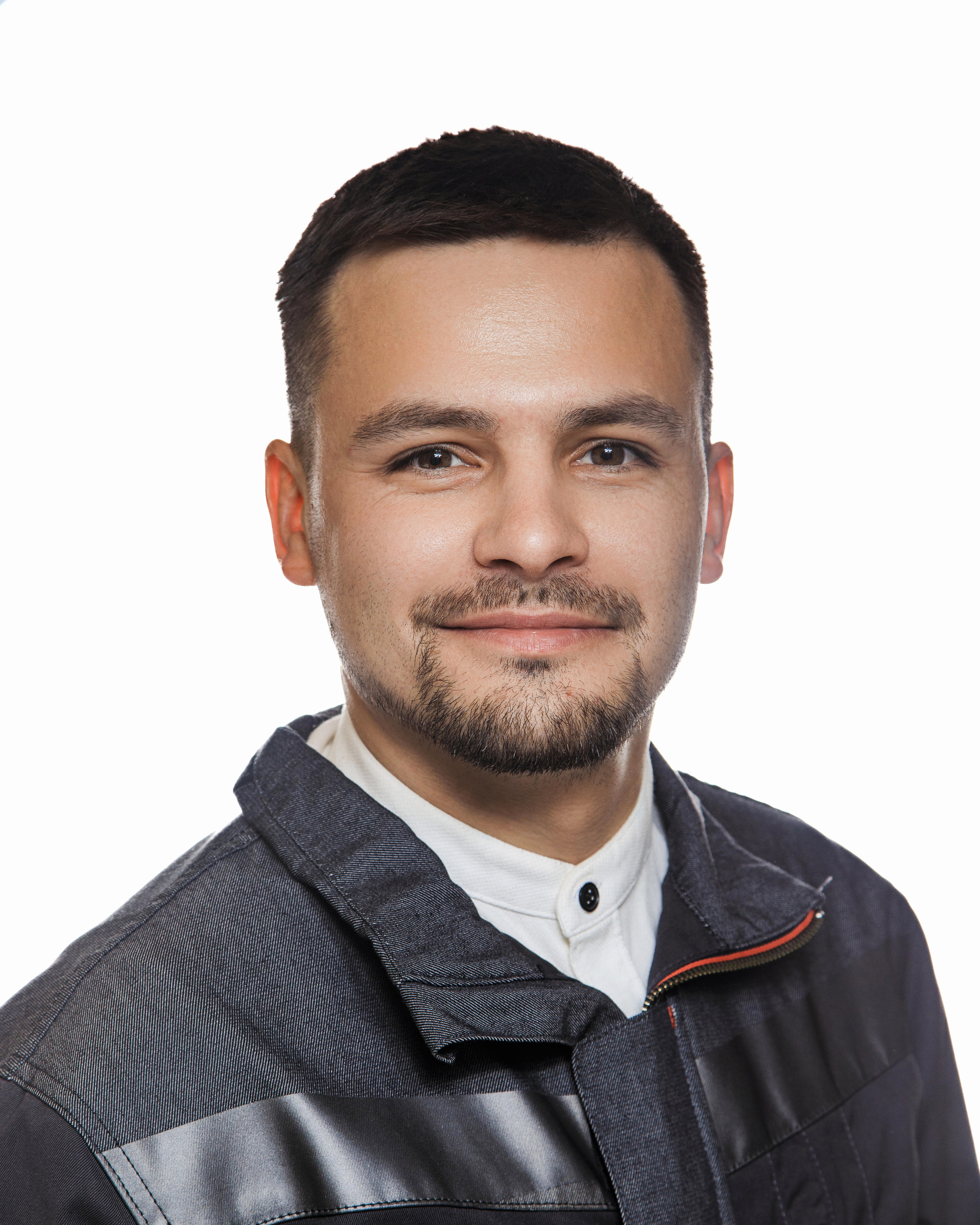 Портреты на белом фоне. Фотограф Виталий Хайлов, Екатеринбург