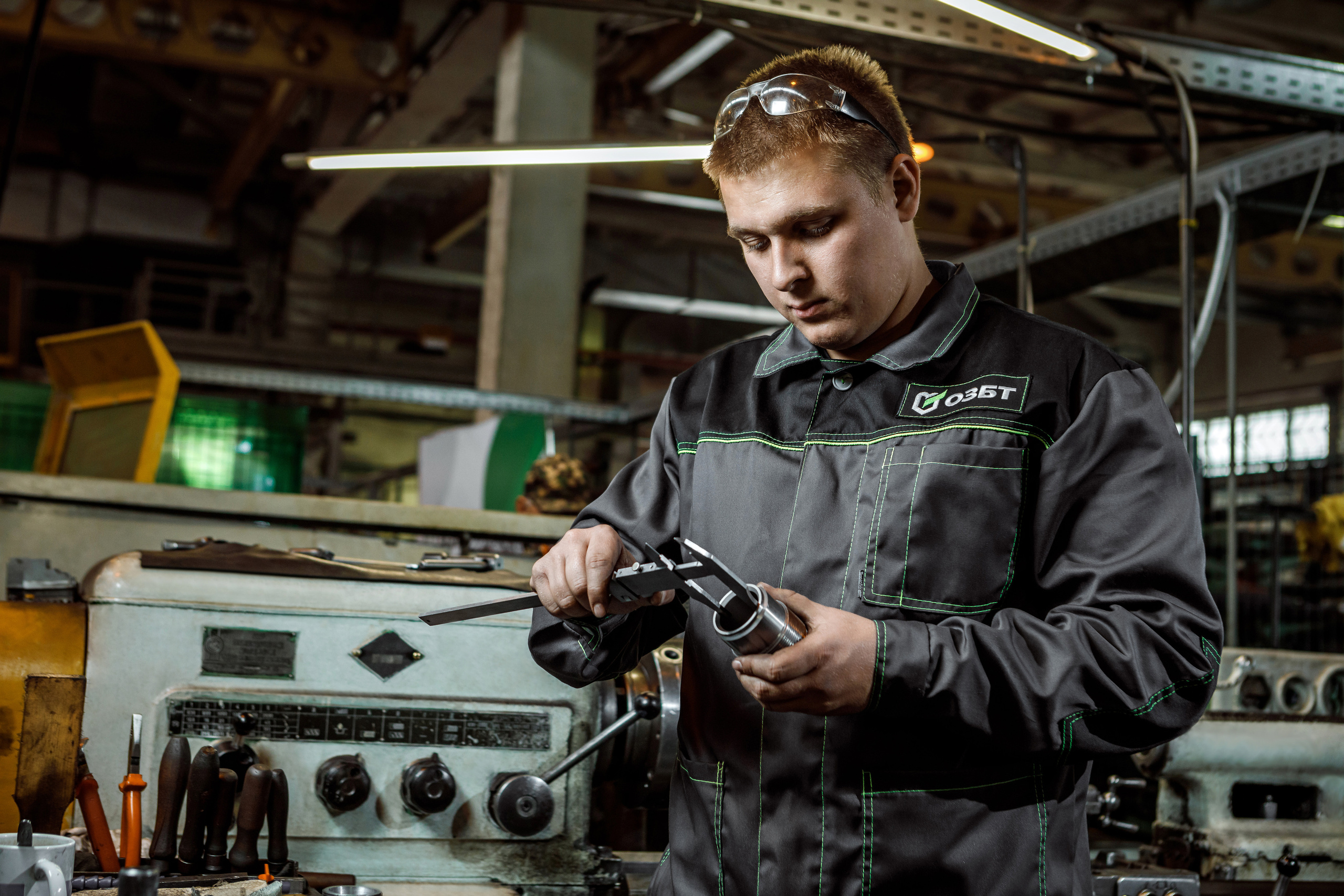 Фотосъёмка в цехе ОЗБТ им. Воровского. Фотограф Виталий Хайлов, Екатеринбург