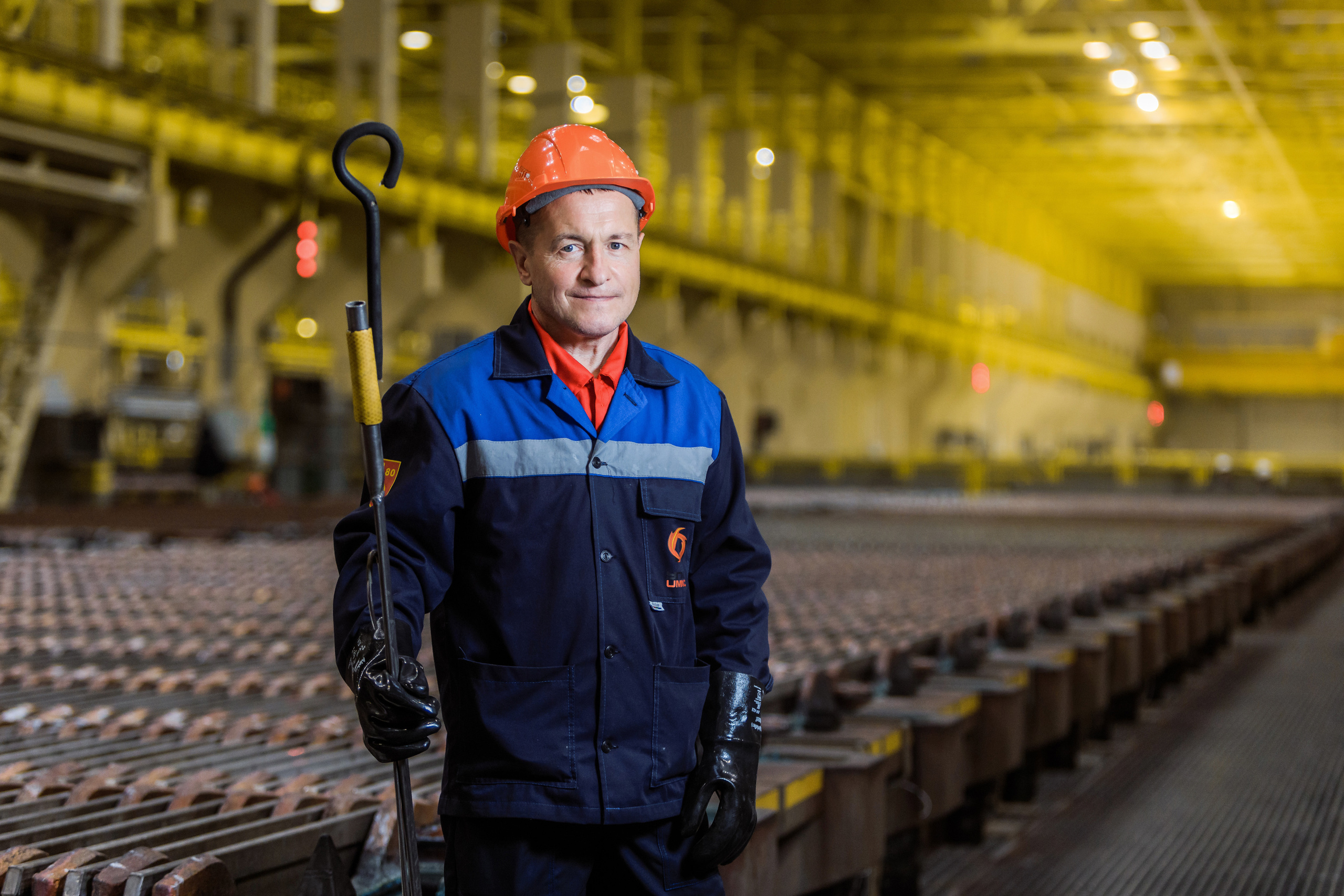 Электролизник водных растворов за работой