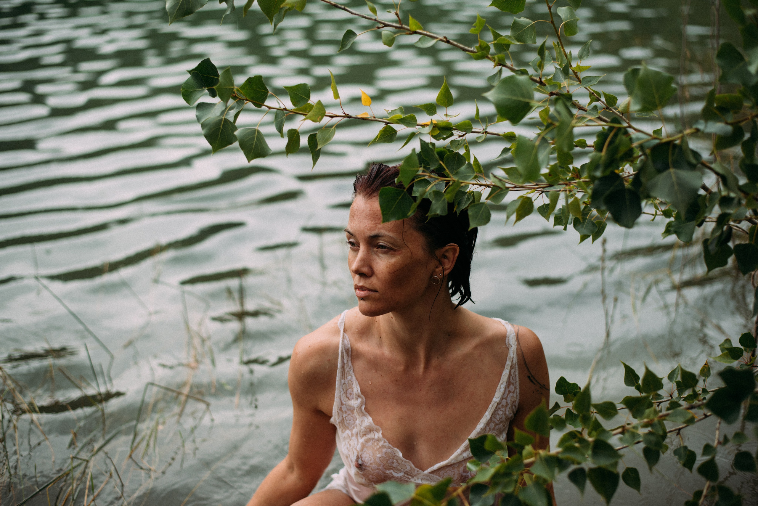 Женский портрет на природе