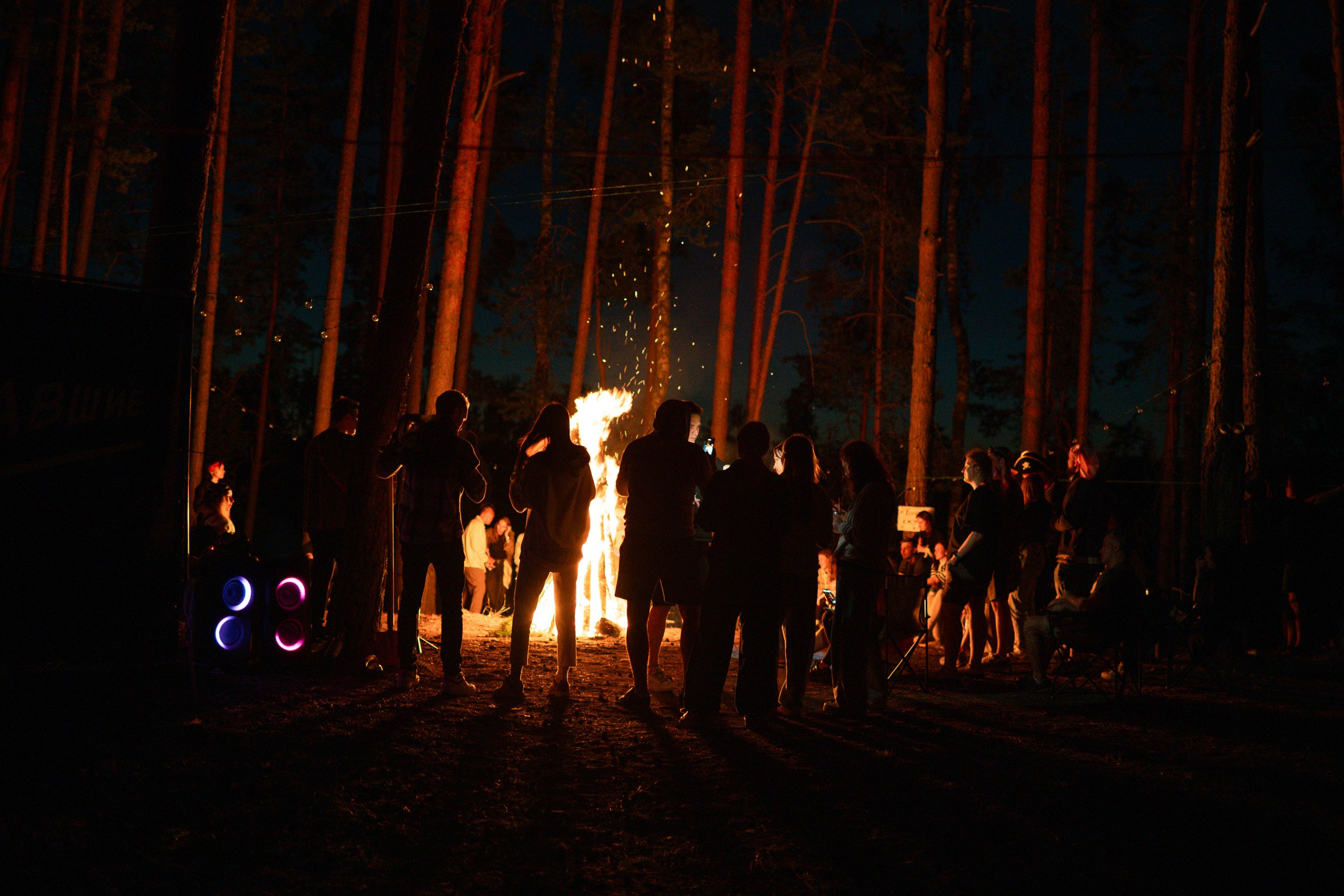 Лагерь пиратов для взрослых на острове на Волге. Фотограф Сергей Красильников